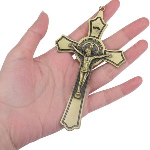 YionZian Crucifijo de pared de metal de 5 pulgadas Crucifijo de San Benito INRI Cruz de oración de mano para automóvil o hogar Arte de pared Da YionZian Crucifijo de pared de metal de 5 pulgadas Crucifijo de San Benito INRI Cruz de oración de mano para automóvil o hogar Arte de pared Da