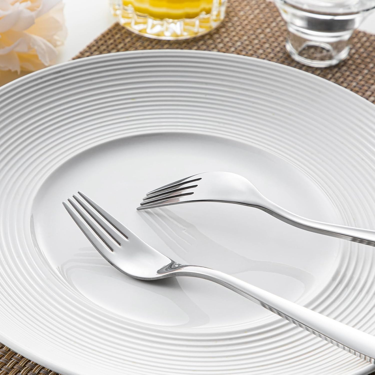 vancasso Cubiertos de acero inoxidable de 48 piezas, juego de cubiertos de acero inoxidable, vajilla para 12 personas, cuchillo, tenedor, juego de