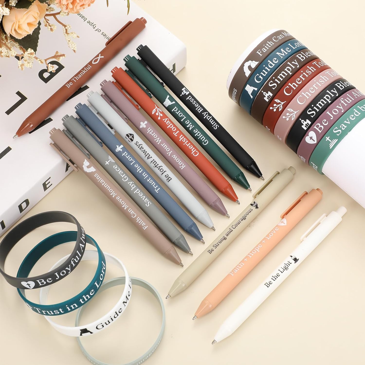 Glenmal Juego de 24 pulseras cristianas, regalos cristianos, bolígrafos de tinta negra, pulseras de goma de colores para niños, enfermeras,