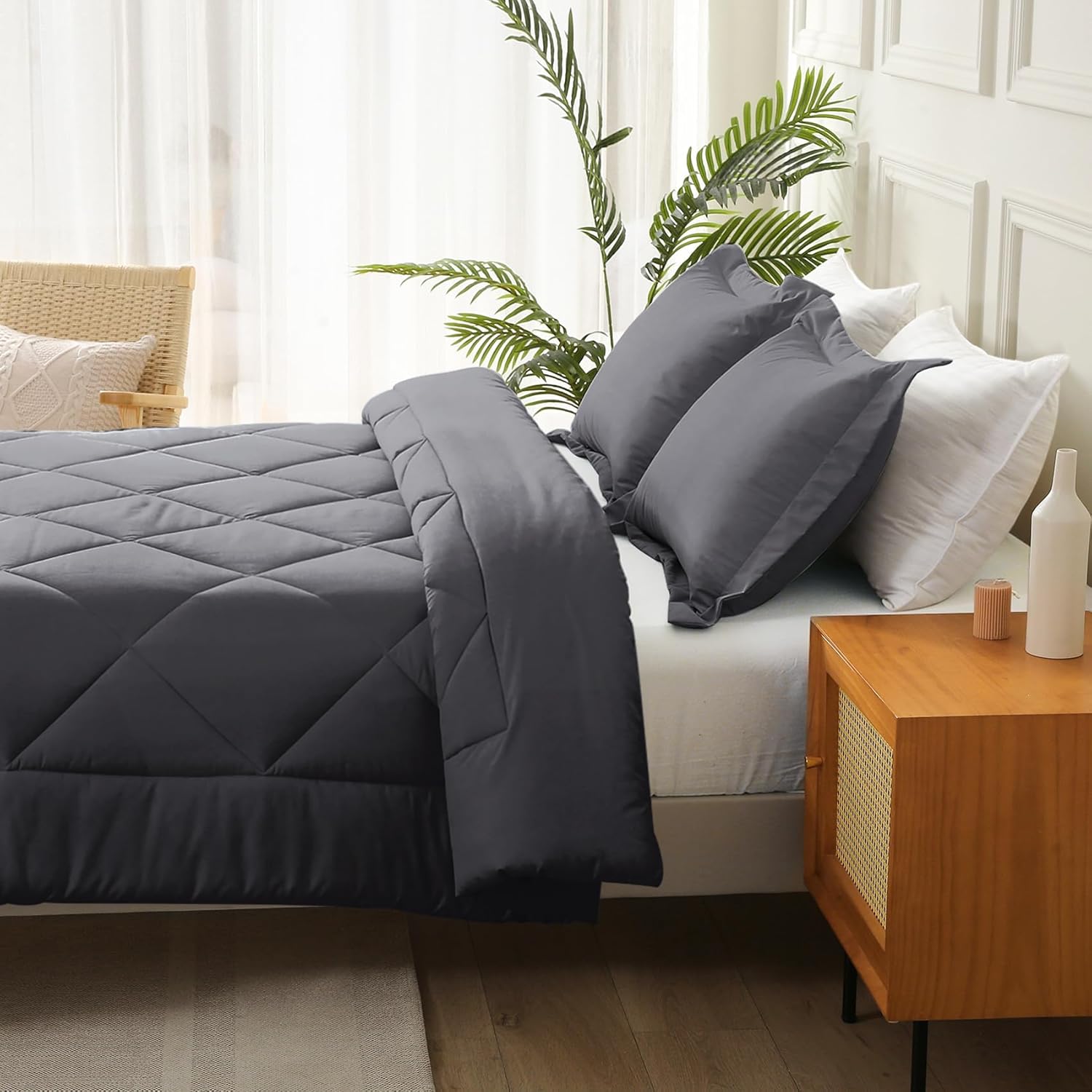 JOLLYVOGUE Juego de edredón tamaño King gris oscuro, juego de cama reversible en una bolsa para todas las estaciones, juego de cama de 3 piezas con
