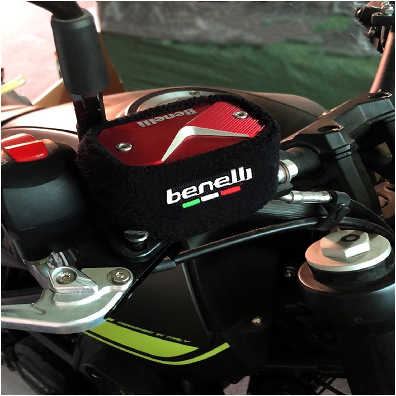 Piezas de recambio Cubierta del depósito del líquido de freno delantero del motor de la motocicleta para Benelli TRK 502 502X Leoncino 500 250 TNT