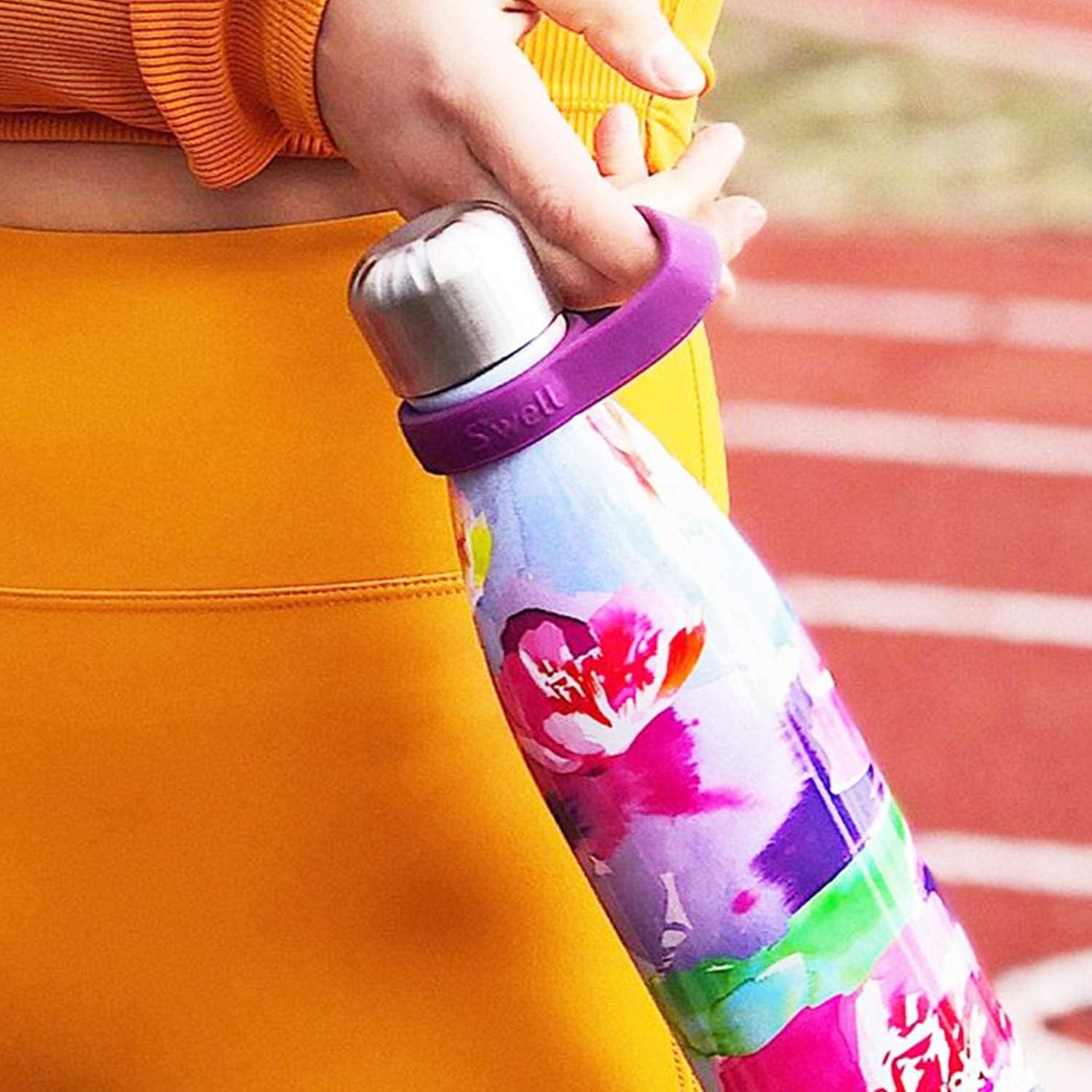 S’well – Mango para botella de agua, color morado, se adapta a botellas de 9, 17 y 25 onzas, una forma cómoda de llevar tu botella a cualquier
