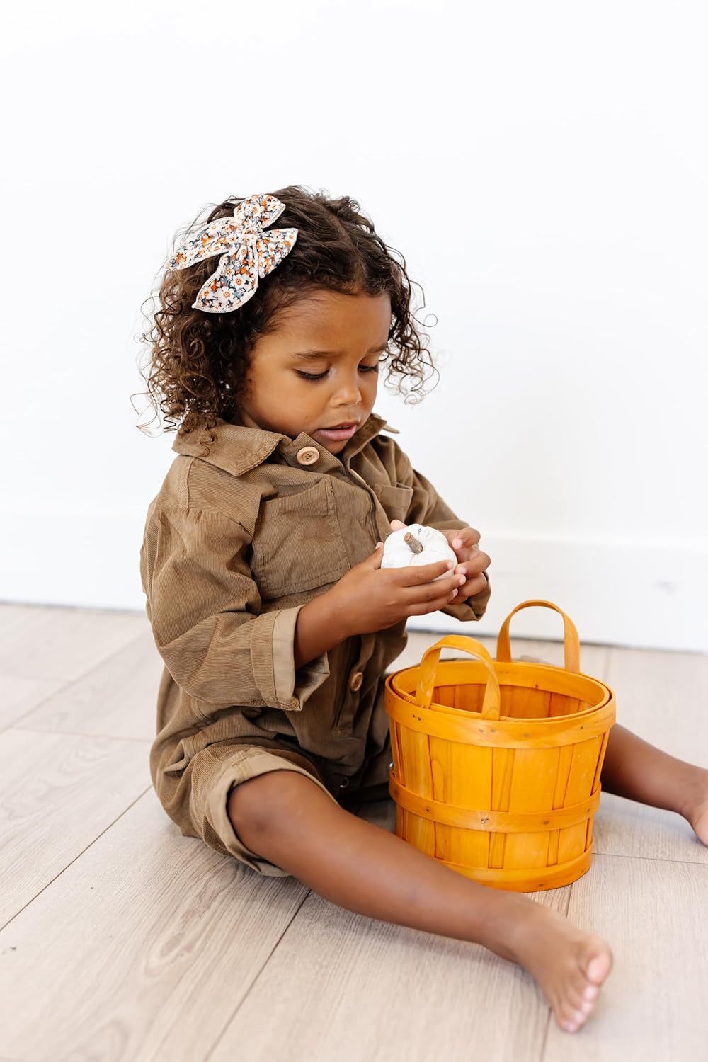 Little Poppy Co. Juego de tres lazos para el cabello, accesorios elegantes hechos a mano para niñas, niños pequeños y bebés, calidad premium, clips