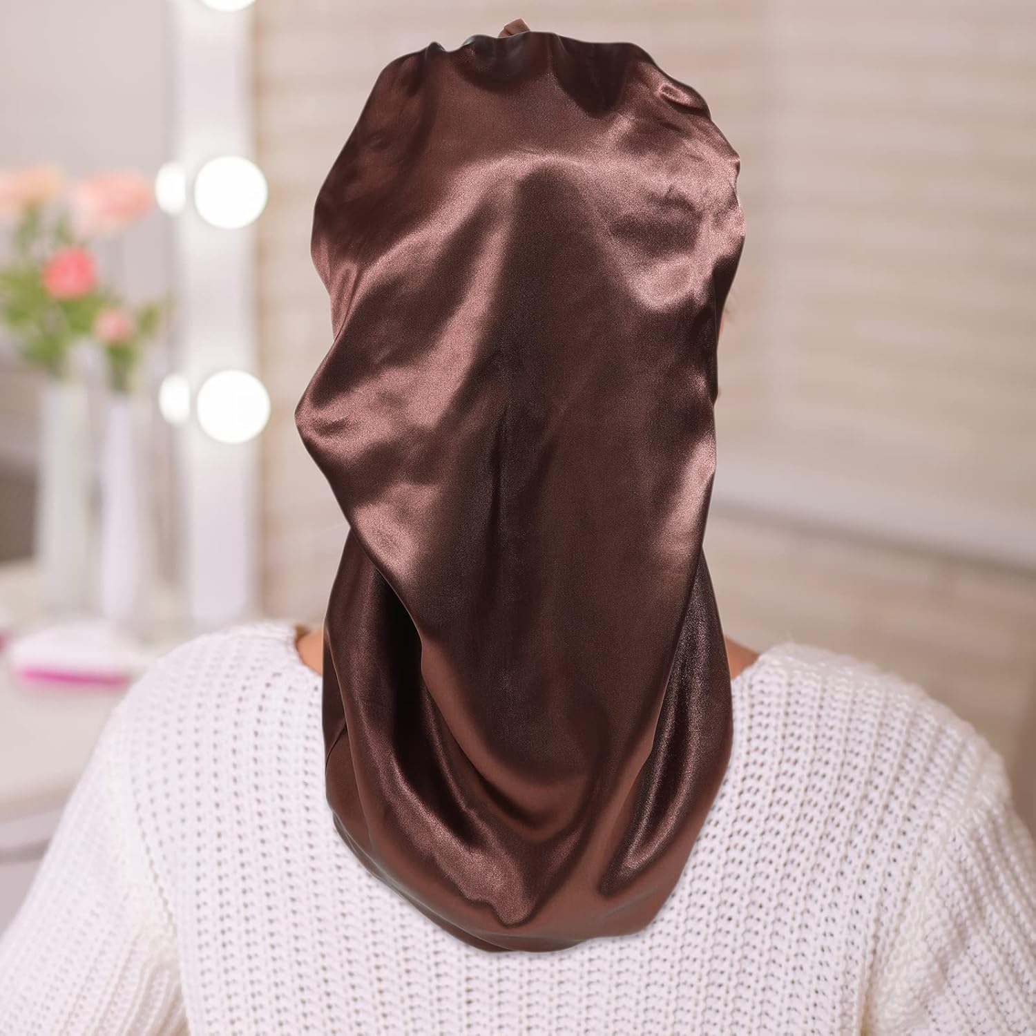 AWAYTR Gorro largo de satén para mujer, gorro de seda elástica de doble capa para trenzas, gorro de dormir con banda de amarre (marrón)