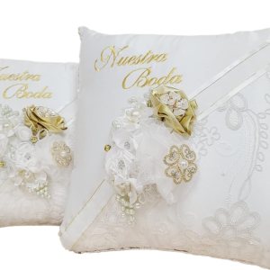 A&C Quinceañeras and More Wedding accessories Pillow set, Wedding Album Wedding Guest book Wedding Pillow Cojines de boda Personalized wedding A&C Quinceañeras and More Wedding accessories Pillow set, Wedding Album Wedding Guest book Wedding Pillow Cojines de boda Personalized wedding