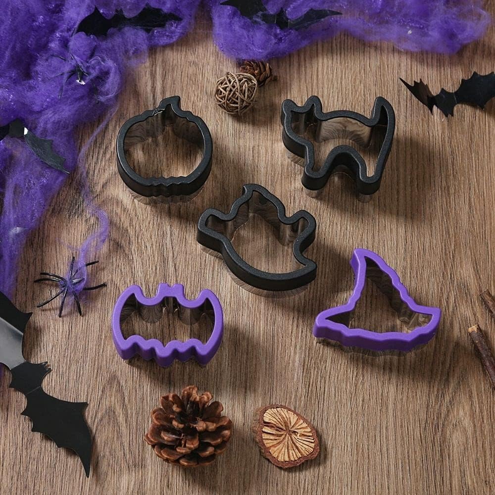 Crethinkaty 5 cortadores de galletas de Halloween, cortadores de galletas de acero inoxidable con agarre cómodo, juego de cortadores de sándwich