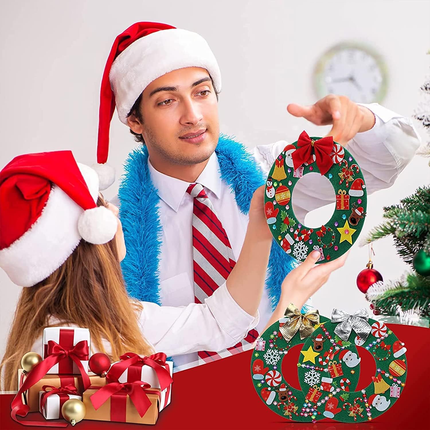Tatuo Kit de 12 piezas de fieltro para corona de árbol de Navidad, adornos de Navidad con 221 calcomanías autoadhesivas de fieltro de Navidad, 12