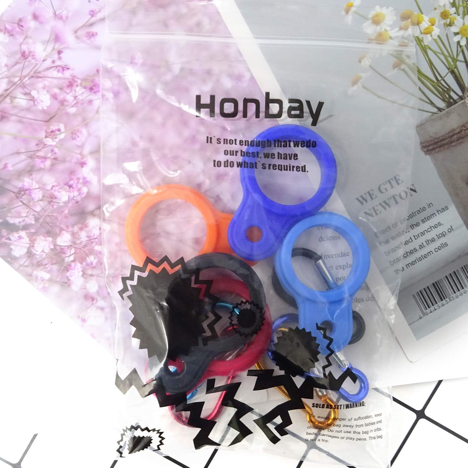 Honbay 5 soportes de silicona para botellas de agua con llavero de metal para actividades al aire libre o uso diario