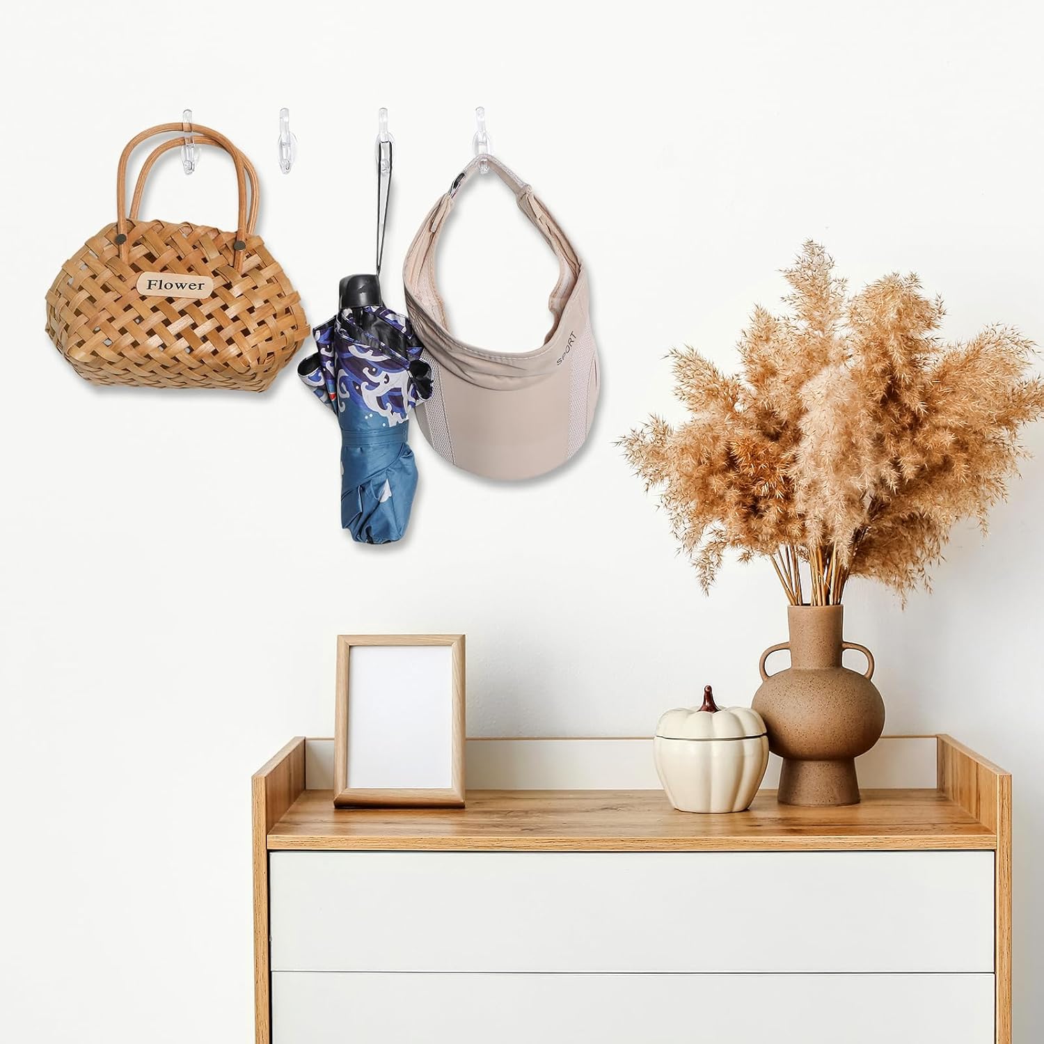 Queekay Ganchos de pared adhesivos transparentes para colgar ventanas de Navidad, baño, dormitorio, puerta de cocina, plástico acrílico, sin marcas