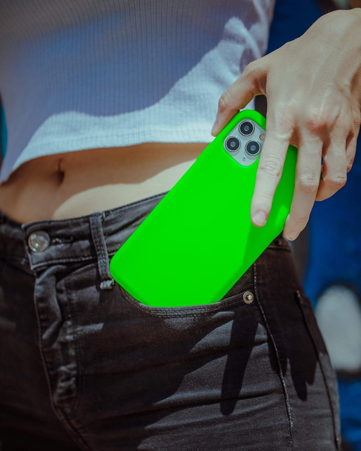 FELONY CASE – Funda para iPhone 12 Pro Max – Funda de silicona verde neón  Silicona líquida con forro de microfibra antiarañazos, funda protectora a
