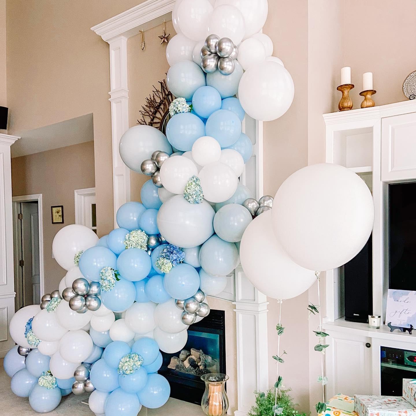 Kit de arco de globos azules y blancos para bebé, kit de guirnalda de globos azules, globos blancos y plateados para cumpleaños, despedida de