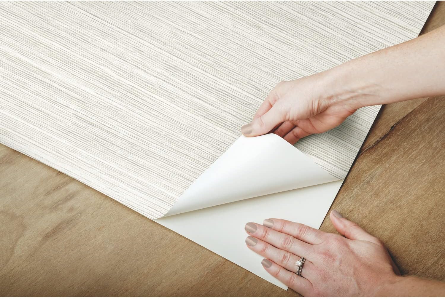 York Wallcoverings PSW1279RL – Papel tapiz para despegar y pegar con diseño de cola de gata, color blanco