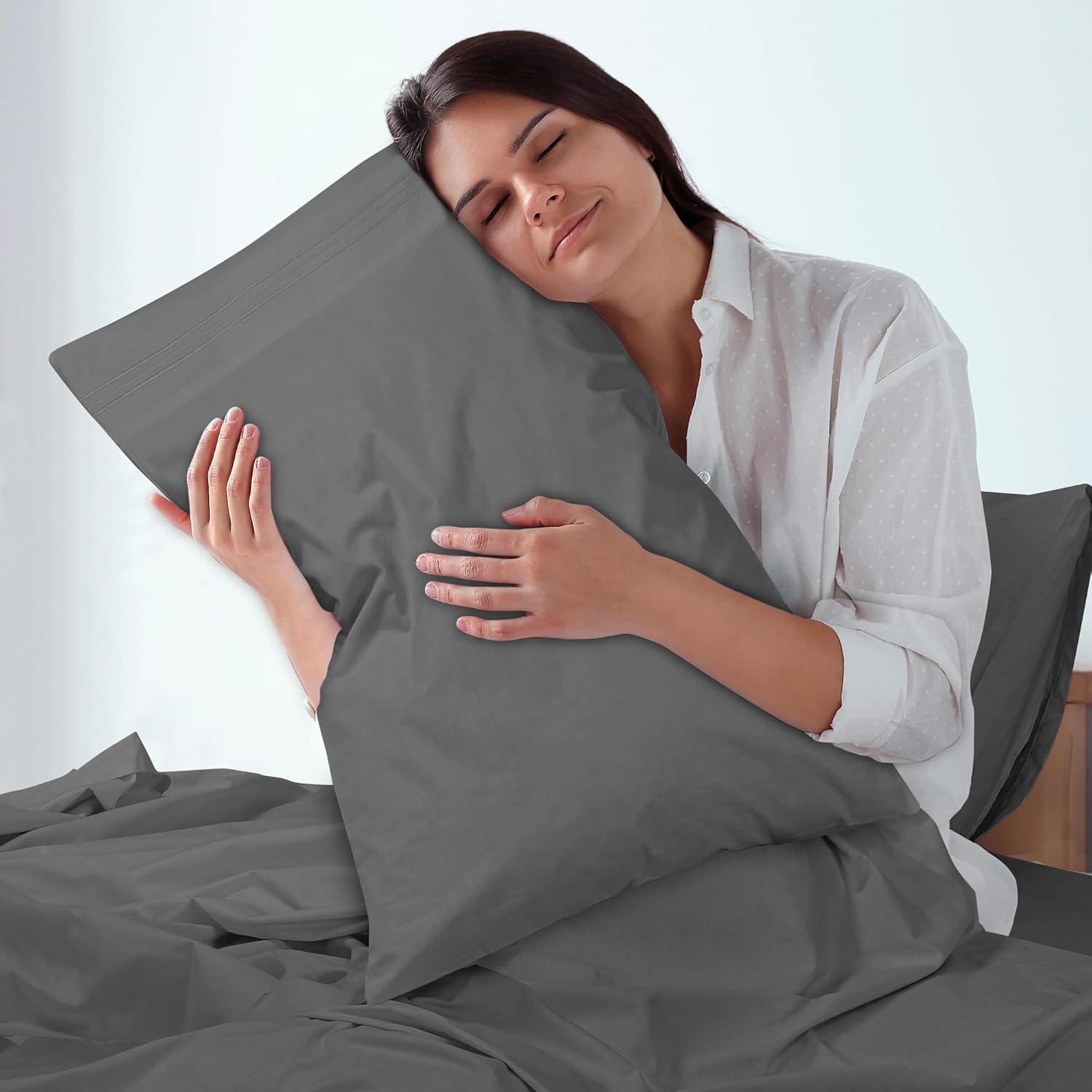 ROYALE LINENS – Sábanas King de 4 piezas – Juego de sábanas de microfibra cepillada suave 1800 – 1 sábana bajera, 1 sábana encimera, 2 fundas de