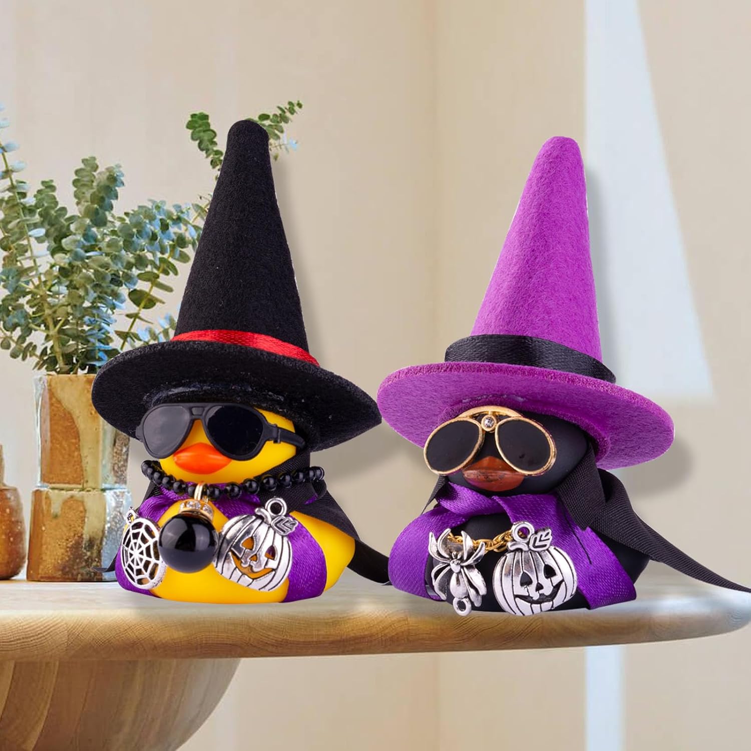 Adornos de pato de goma para automóvil, decoraciones de tablero de automóvil con mini sombrero de bruja, capa, collar, accesorios de Halloween para