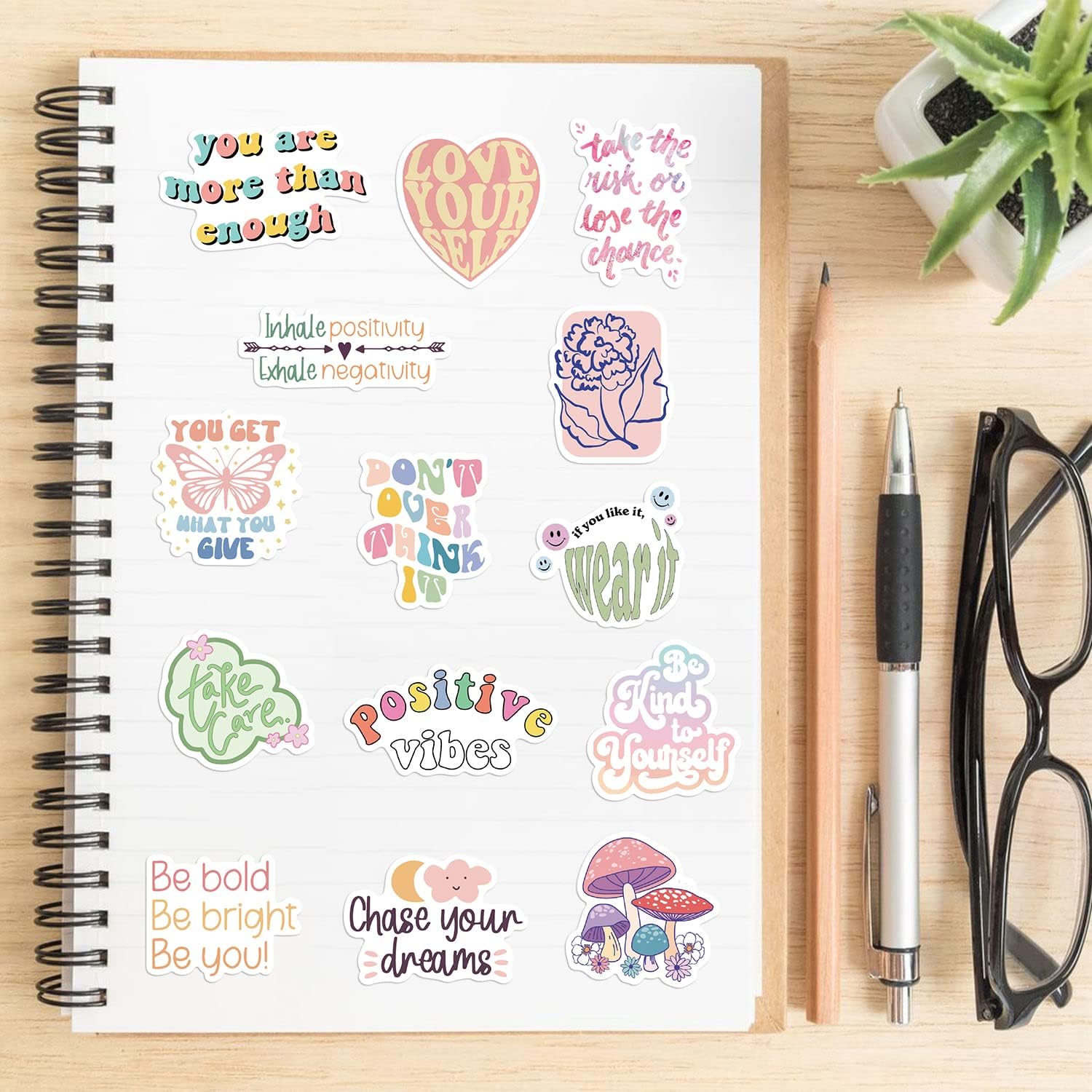100 calcomanías estéticas pastel, calcomanías danesas de preppy, calcomanías inspiradoras rosas, calcomanías motivacionales impermeables de vinilo