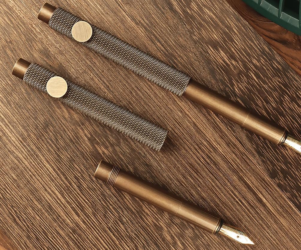 Gullor Bolígrafo de bolsillo vintage de latón portátil, encanto retro en un tamaño compacto para una experiencia de escritura encantadora