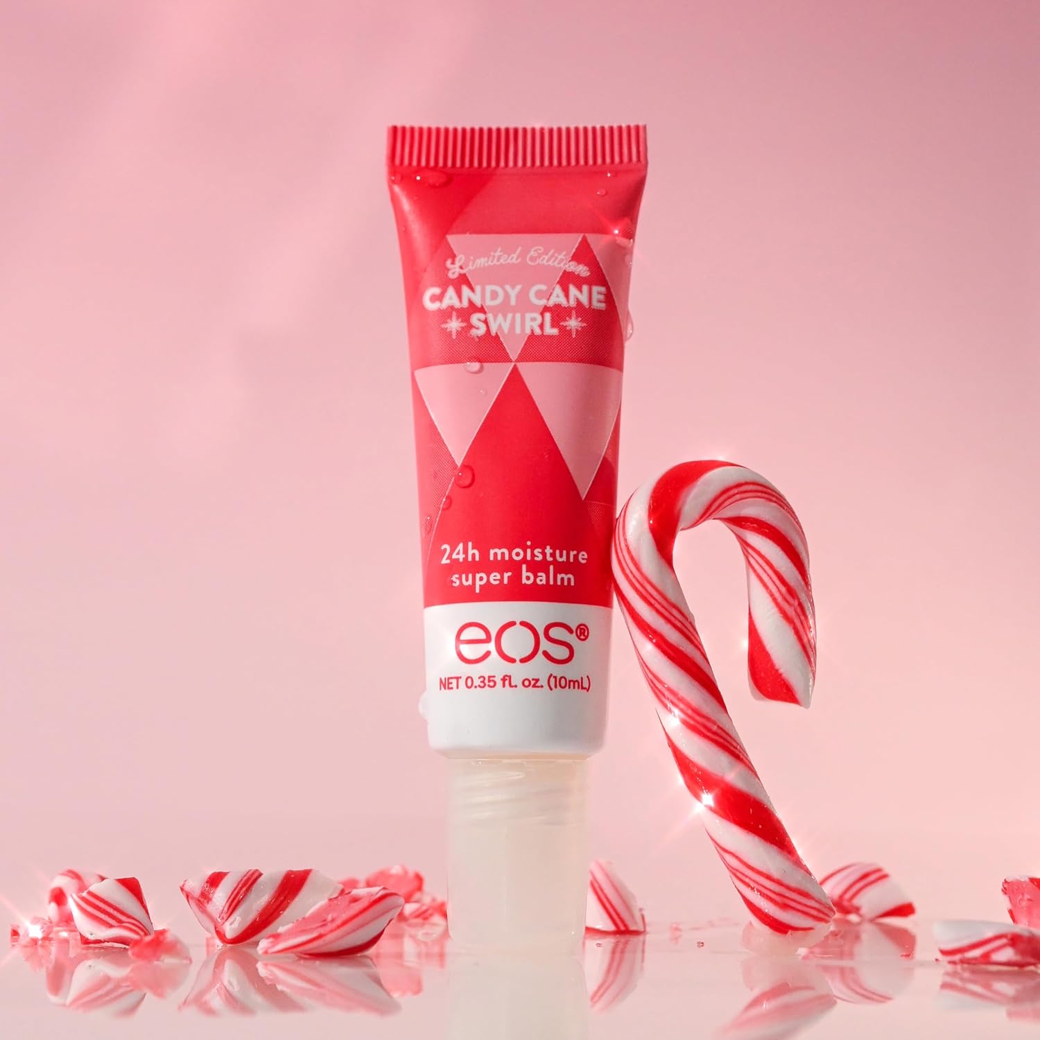 eos Regalo de mantequilla labial navideña Super bálsamo de remolino de bastón de caramelo, humedad 24H, relleno de calcetines, 0.35 onzas líquidas