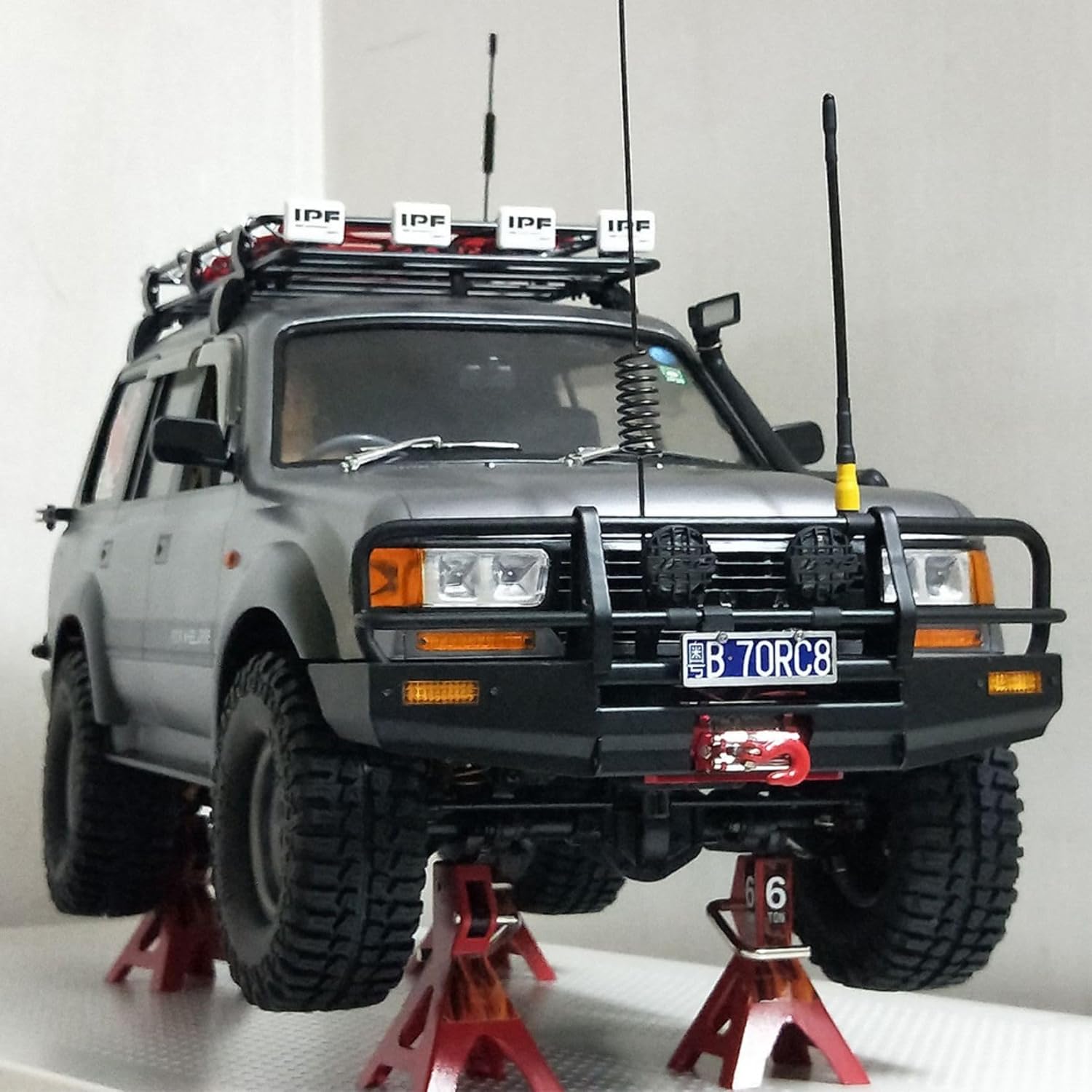 RXZIXYL Classic Land Cruiser LC80 Carrocería de 12.323 in 12.3 pulgadas distancia entre ejes para 110 RC Car TRX4 SCX10 accesorios de actualización