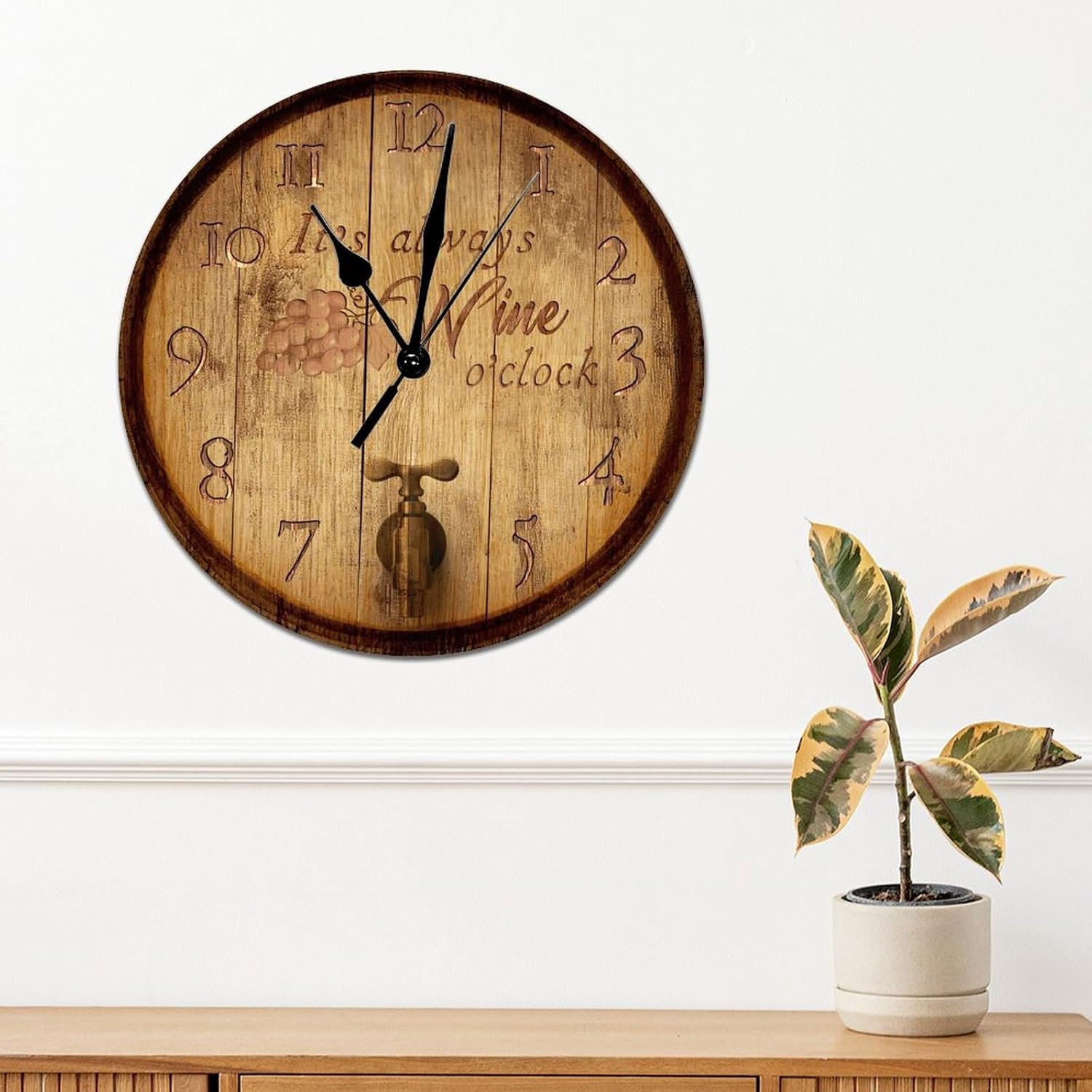 Its Wine O’Clock – Reloj de pared de PVC con tapa de barril impreso de 12 pulgadas, silencioso, sin tictac, funciona con pilas, divertido reloj de
