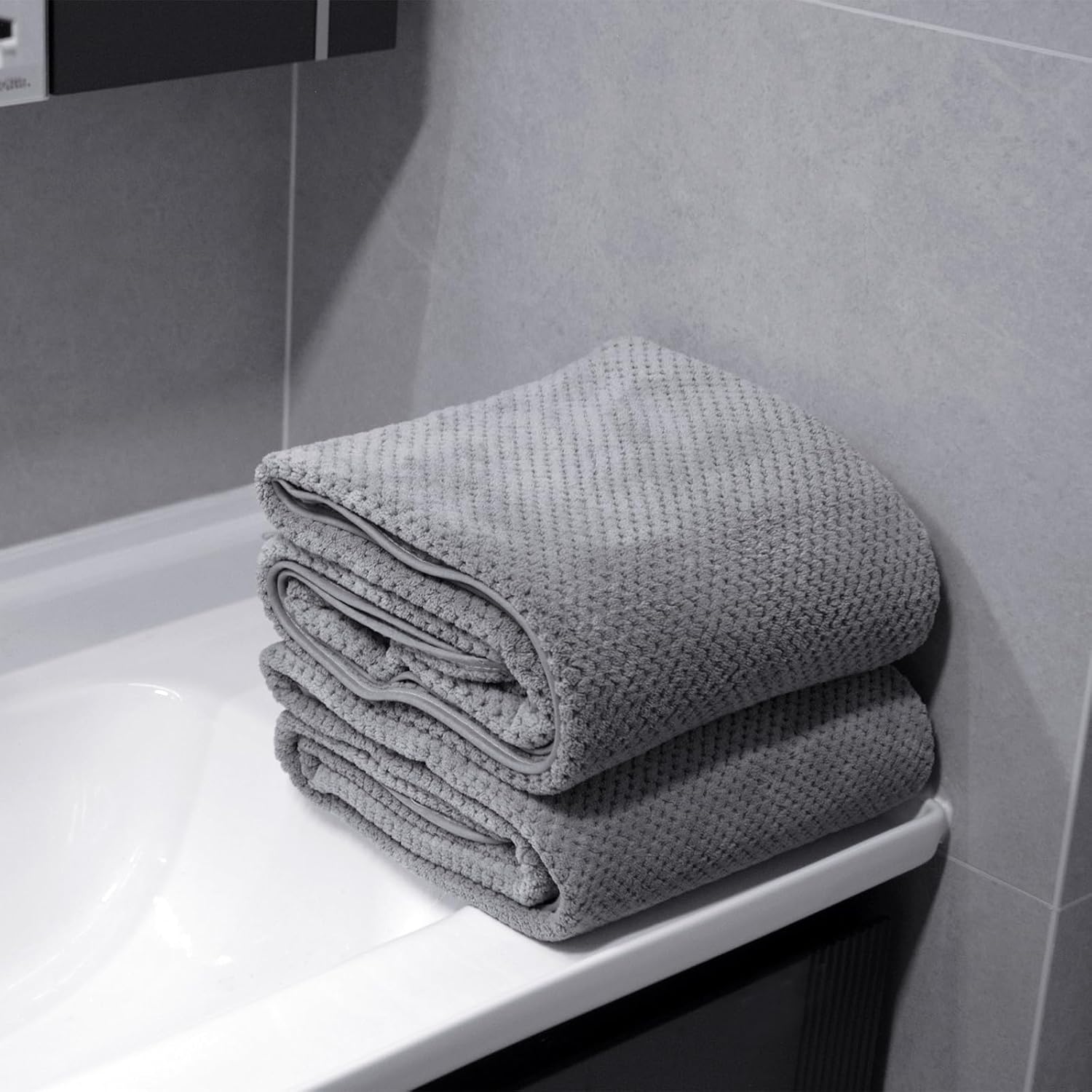 Wuwahold Juego de 2 toallas de baño, tamaño más grande, microfibra súper suave, altamente absorbente, toallas duraderas de secado rápido para baño,