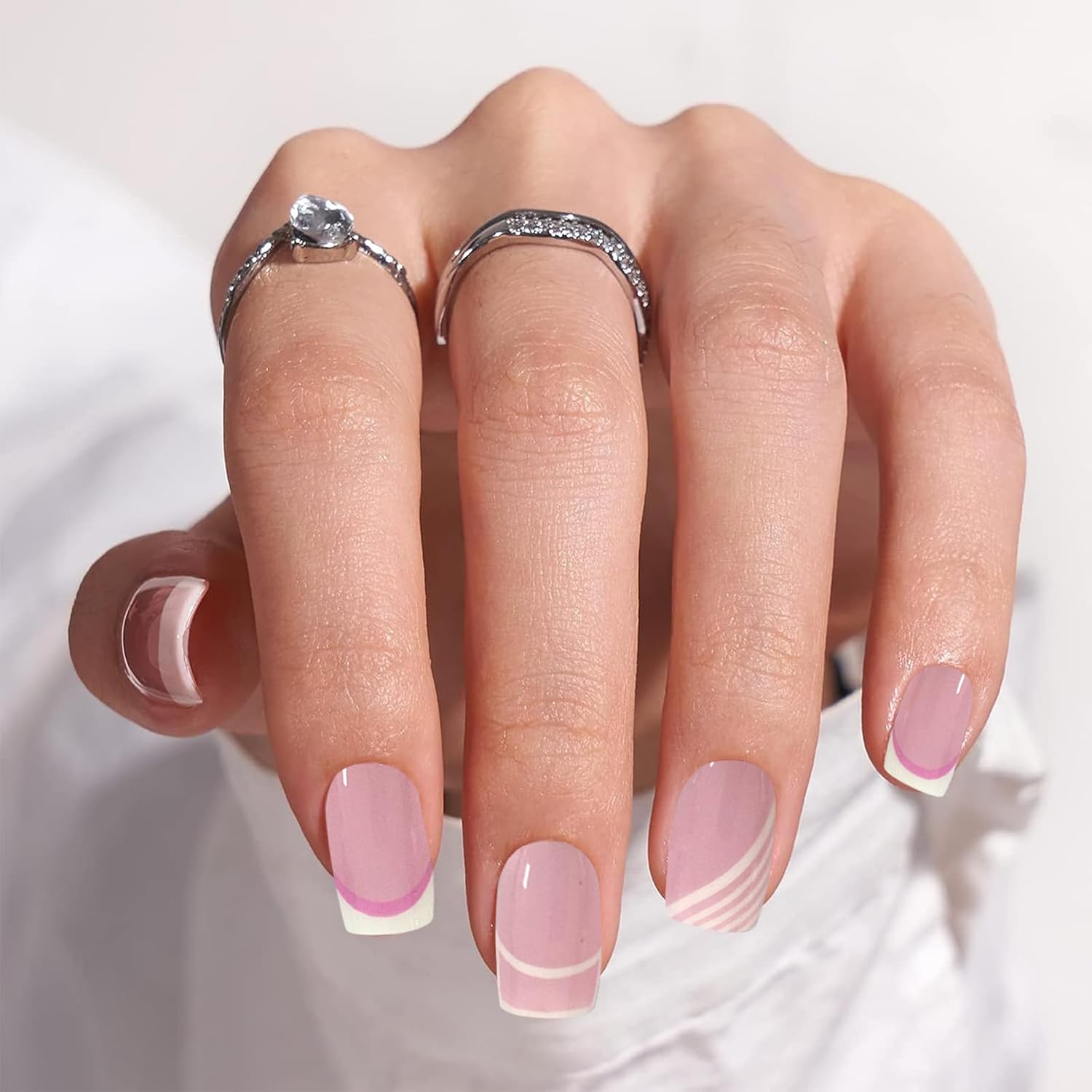 YOSOMK Calcomanías de uñas de gel para mujer, tiras de uñas francesas rosa y blanco, sin rayos UV, 16 envolturas de uñas con patrón de línea blanca,