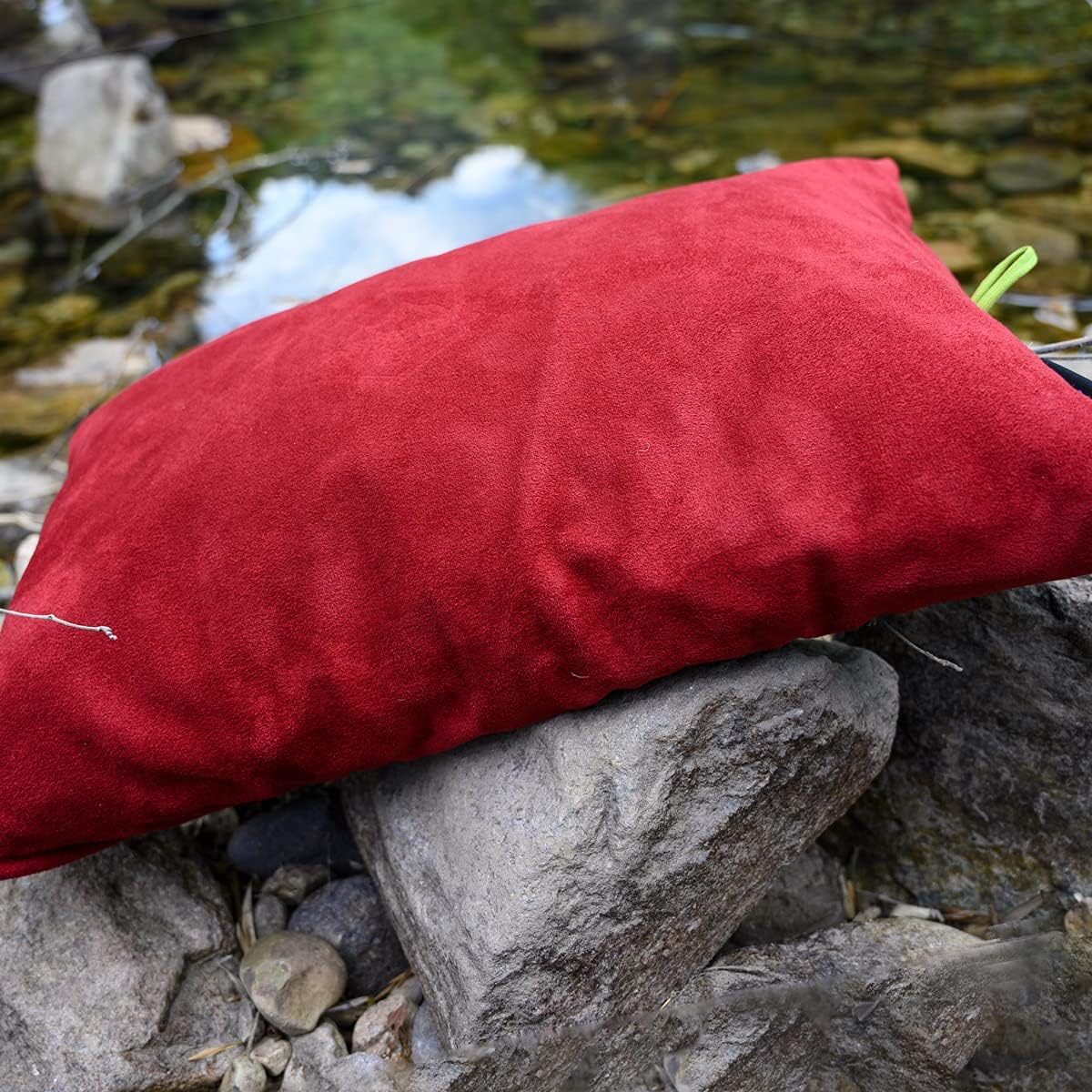 ZOOOBELIVES AlpliveS2046 – Almohadas rellenas de plumón para campamentoviajes, funda suave lavable, almohada de campamento para cuello y soporte