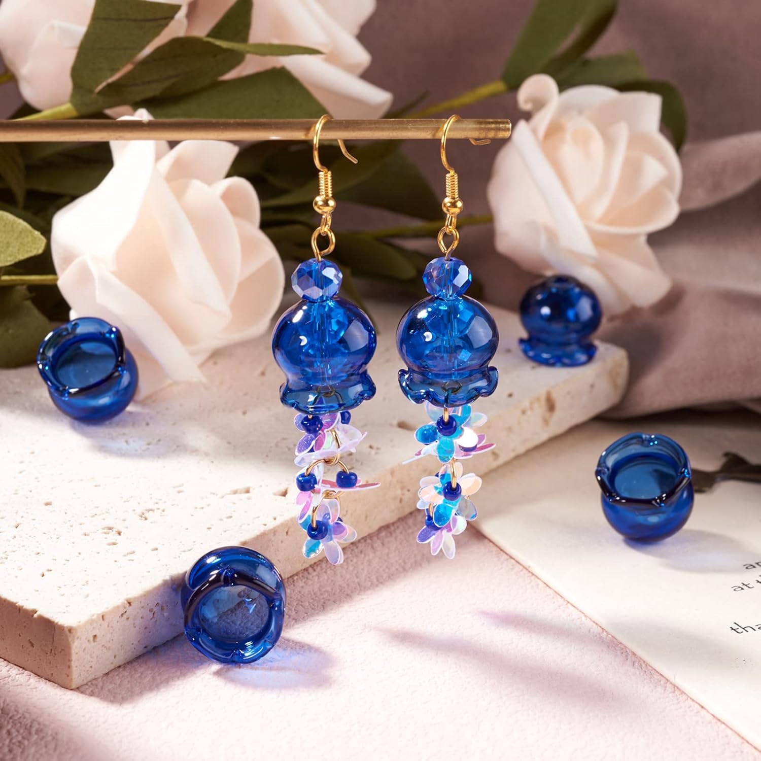 FASHEWELRY 10 cuentas de cristal hechas a mano con flores de trompeta y flores de cristal, cuentas espaciadoras de flores de cristal, cuentas