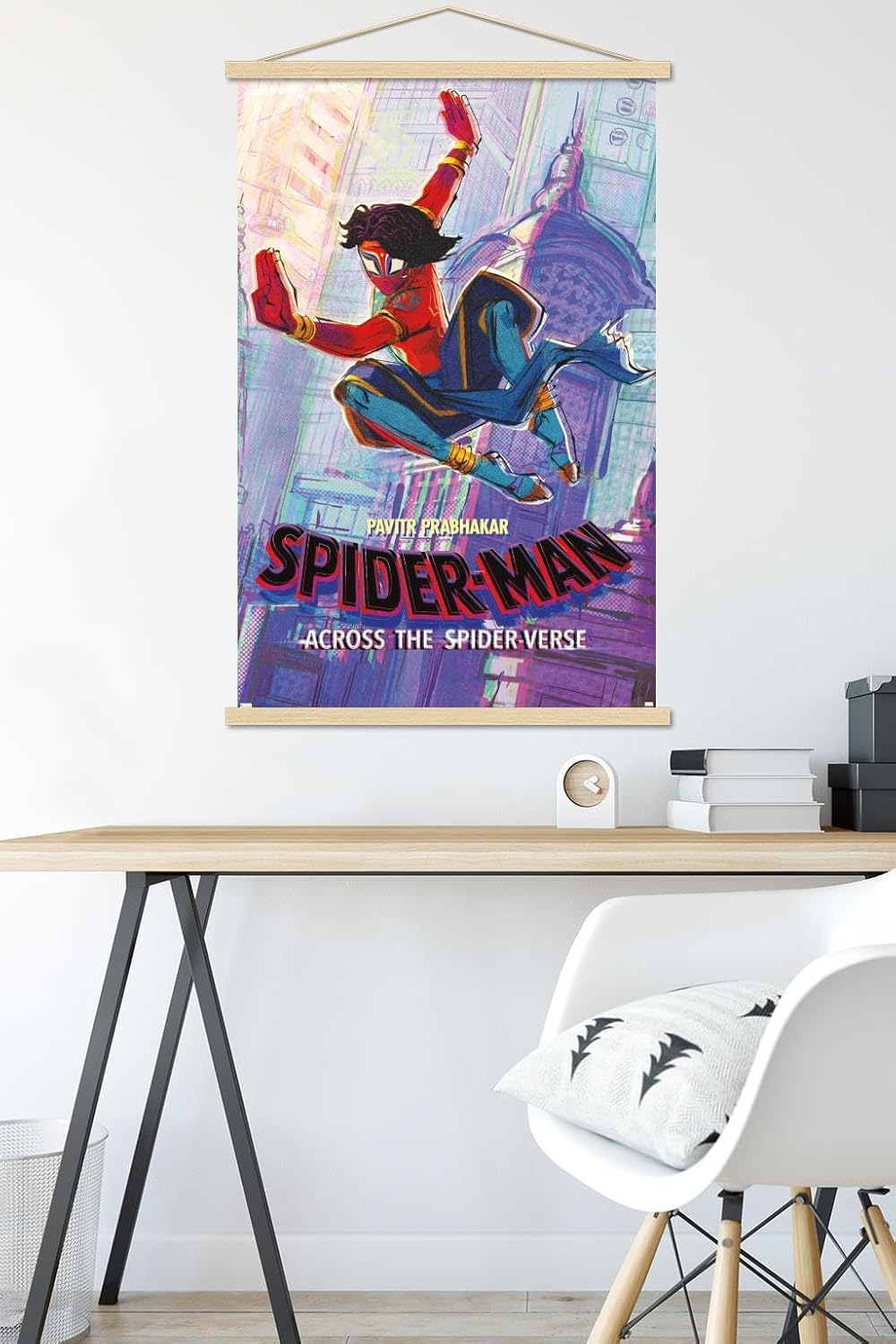 Trends International Marvel Spider-Man Across The Spider-Verse – Pavitr Prabhakar – Póster de pared de una hoja con marco magnético