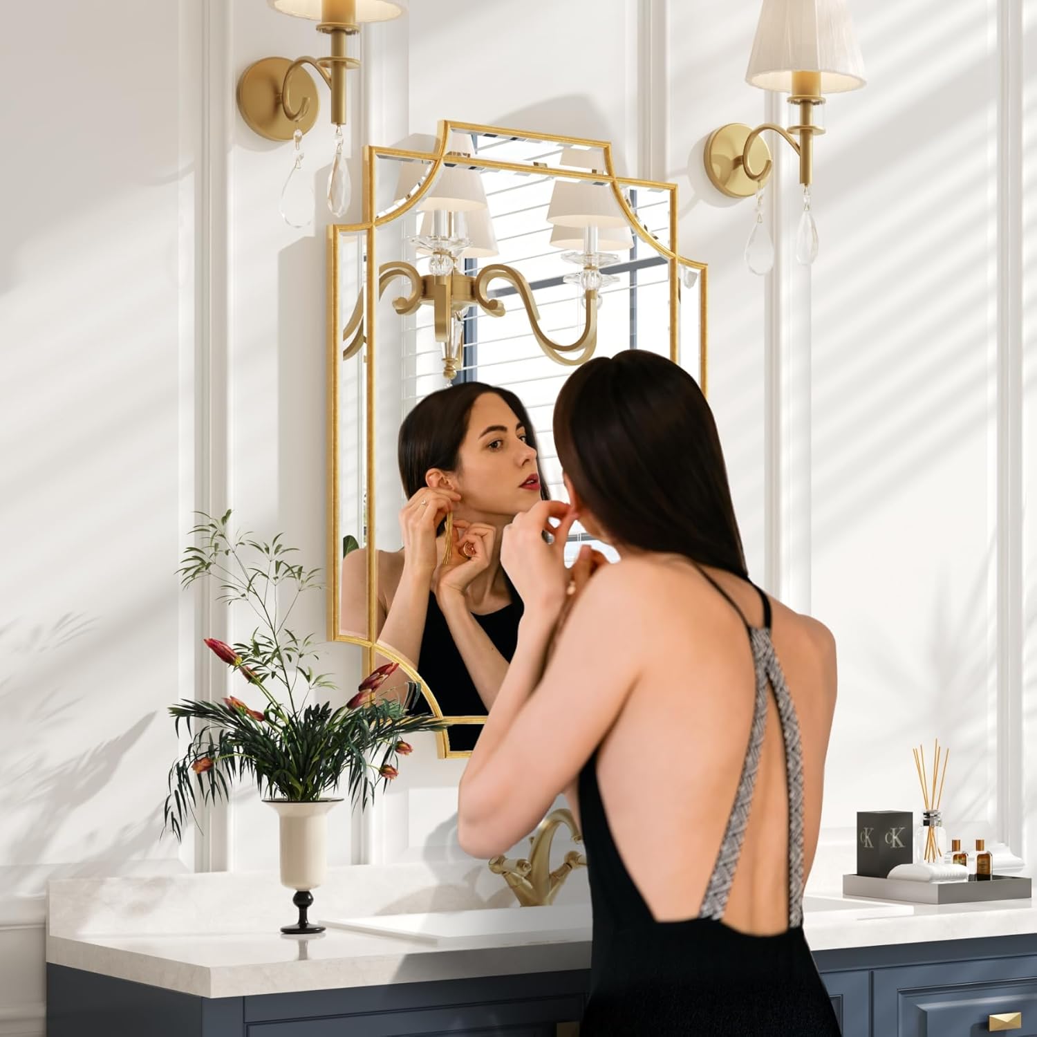 Kelly Miller Espejo de baño dorado para pared, espejo de pared dorado de 20 x 30 pulgadas, espejo de tocador, espejo decorativo para decoración de