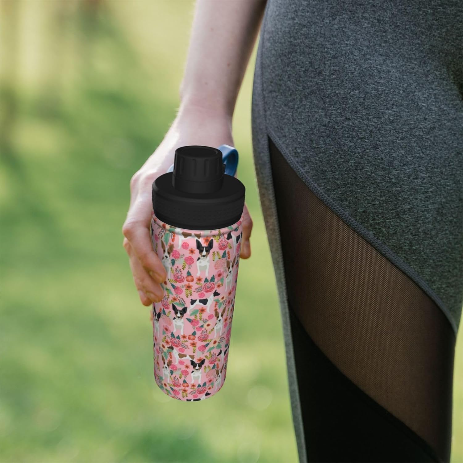 Botellas de agua deportivas aisladas al vacío de acero inoxidable de 18 onzas  Lindas ratas Terrier perro rosas flores tazas con tapa abatible,