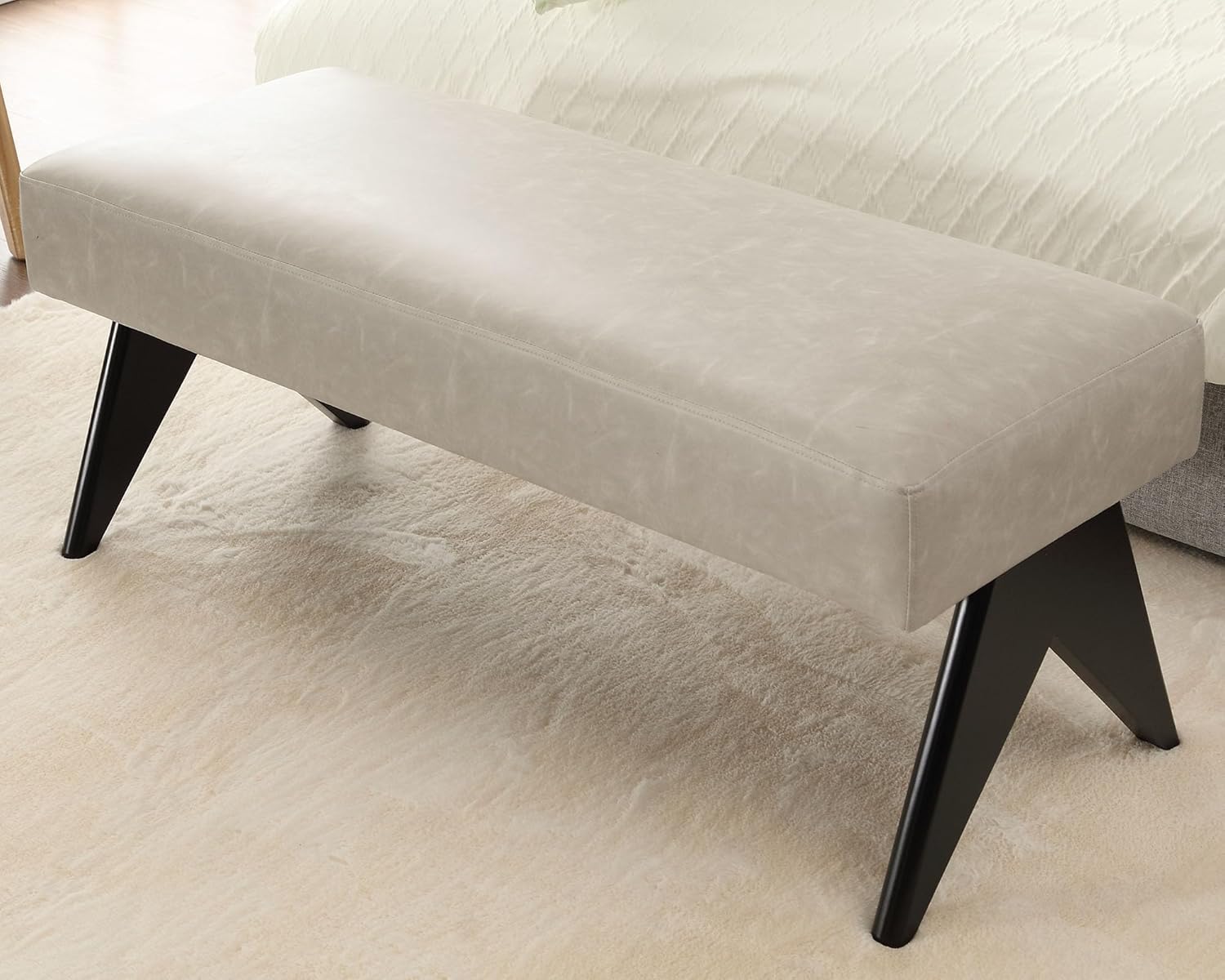 VESCASA Banco de comedor tapizado de piel sintética con patas de madera negra, entrada de 45.25 pulgadas de ancho, banco acolchado moderno para
