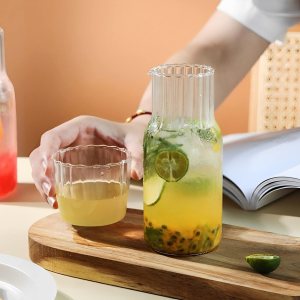 Juego de jarras de agua de cristal, jarra de agua de cabecera y juego de vidrio, con vaso de vidrio de 16.9 fl oz20.3 fl oz, resistente al calor, Juego de jarras de agua de cristal, jarra de agua de cabecera y juego de vidrio, con vaso de vidrio de 16.9 fl oz20.3 fl oz, resistente al calor,