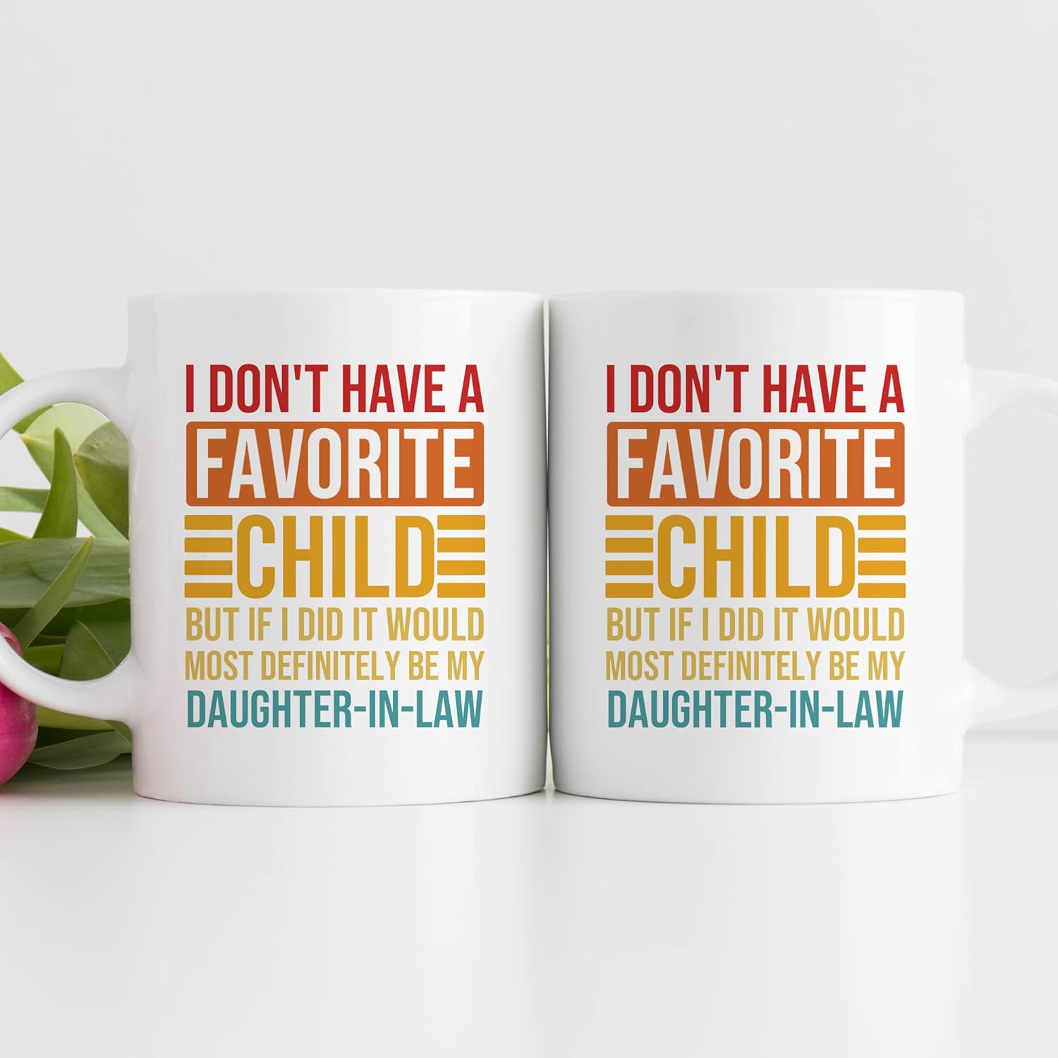 -11 oz – Taza de café con texto en inglés “My Daughter-In-Law Is My Favorite Child”, divertida taza para suegra, regalo de cerámica brillante para