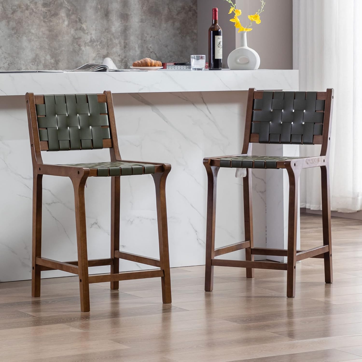DM Furniture Taburete de bar de 23.5 pulgadas de altura de mostrador, juego de 2 tiras tejidas de piel sintética, taburetes de bar con correas de