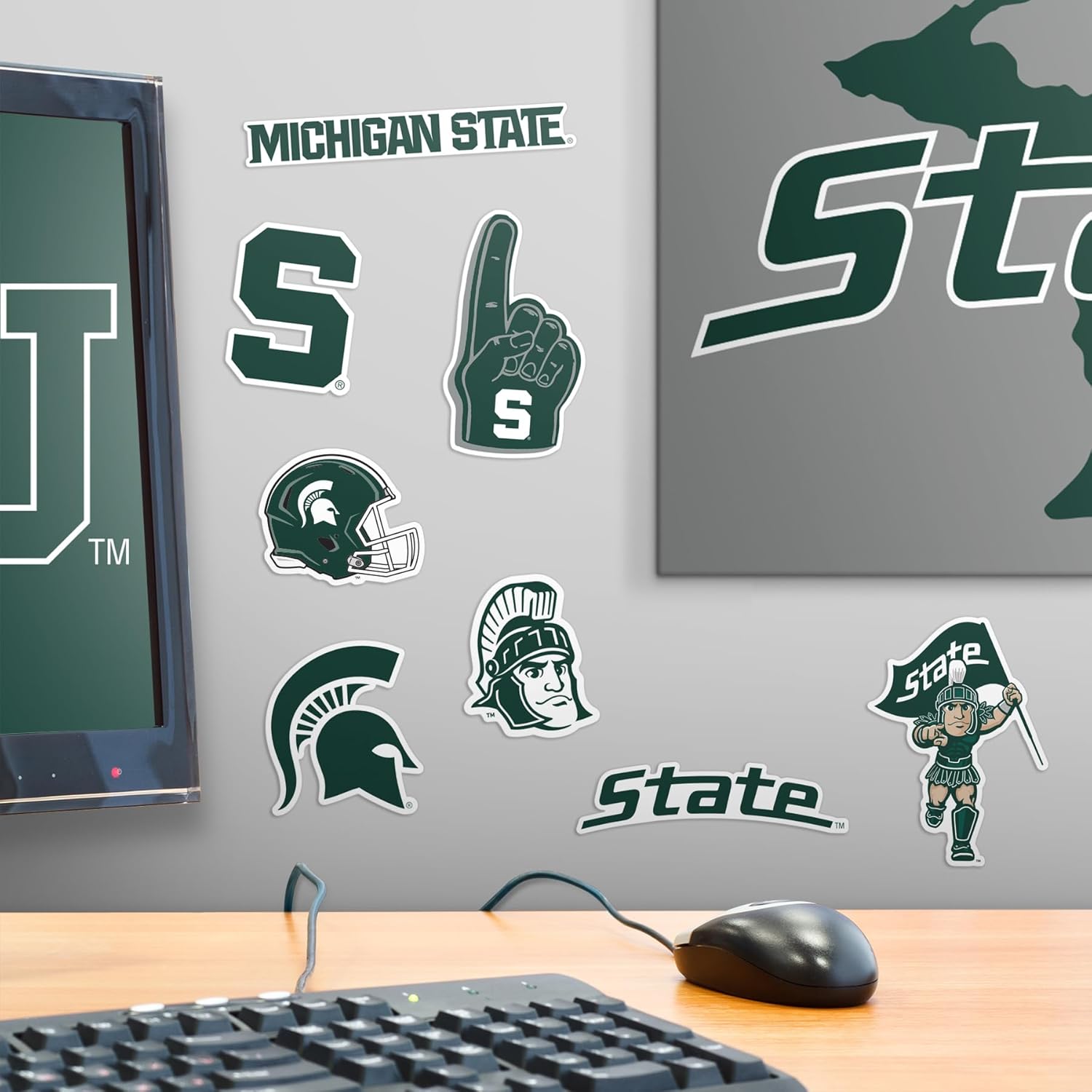 Michigan State University – Paquete variado de 50 calcomanías de vinilo grandes de lujo para laptop, botella de agua, álbumes de recortes, tableta,