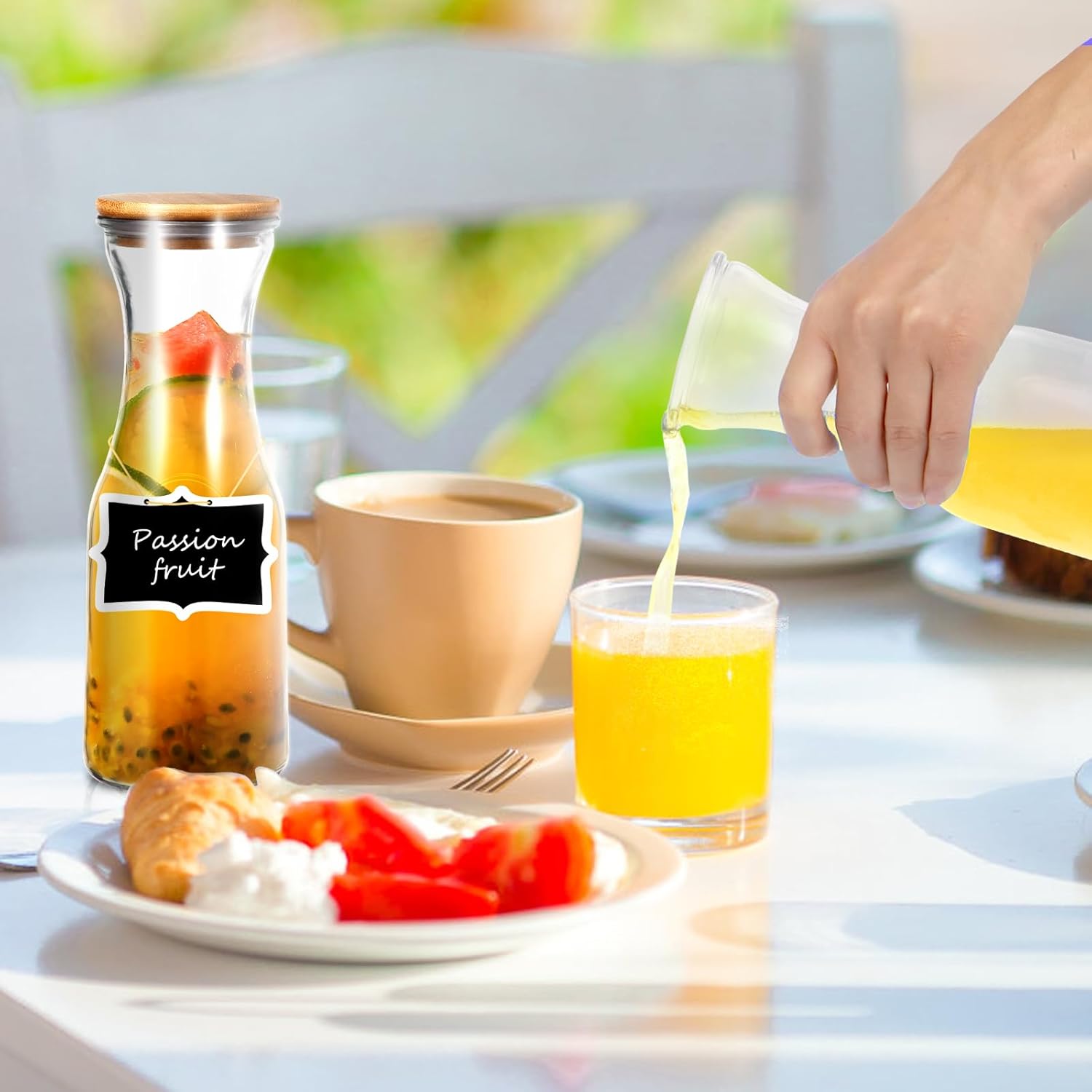 Jarra con tapas Juego de 4 jarras de vidrio con tapas de bambú de 1 litro para barra de mimosa con 4 tarjetas etiquetadas jarra de jugo para barra