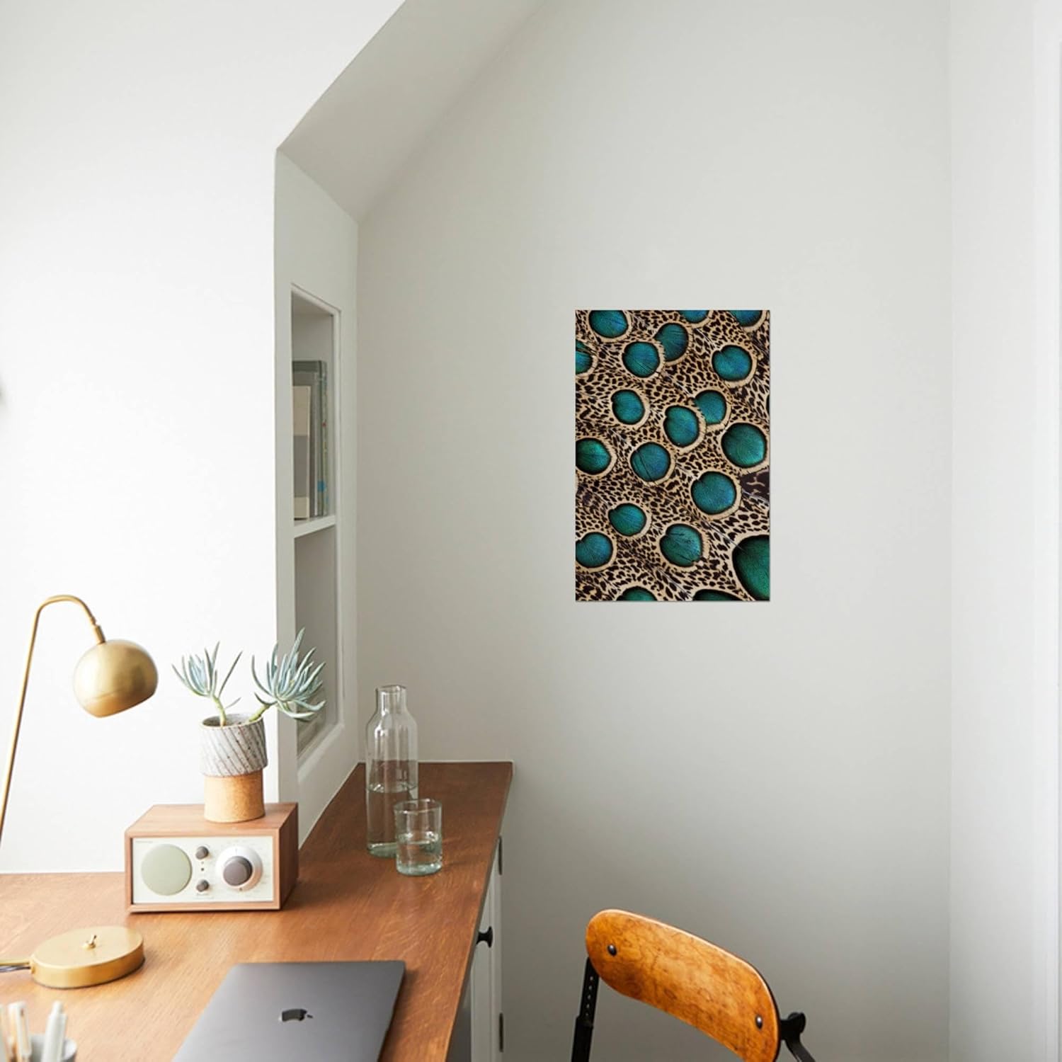 Darrell Gulin – Lienzo decorativo para pared, diseño de plumas de pavo real malayo con círculos azules, 12 x 18 pulgadas