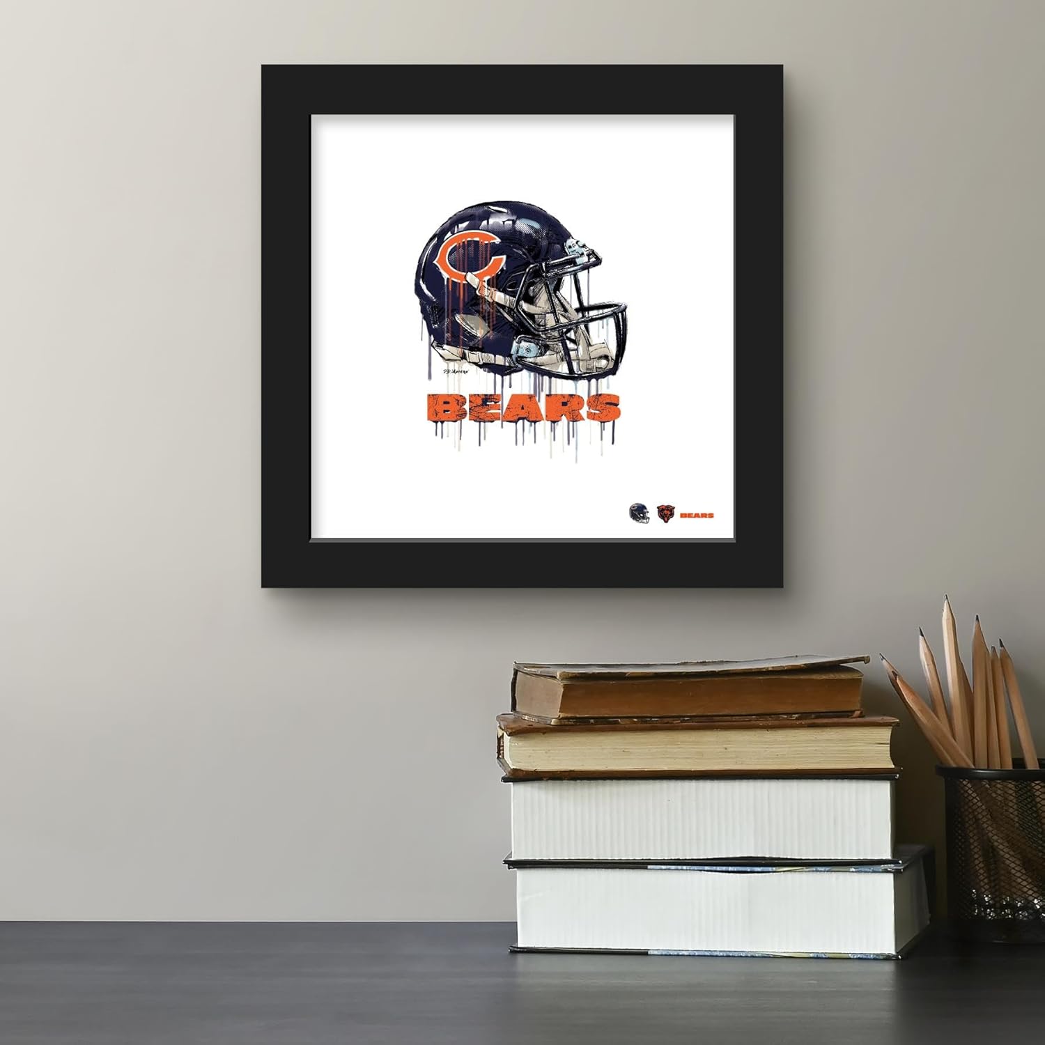 Trends International Gallery Pops NFL Chicago Bears – Póster de pared con casco de goteo, 12.00 x 12.00 pulgadas, versión del marco negro