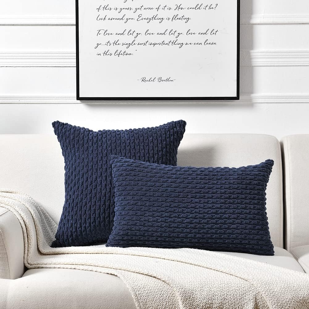 Fancy Homi Paquete de 2 fundas de almohada decorativas azul marino de 26 x 26 pulgadas para sofá y cama, decoración moderna de estilo bohemio y