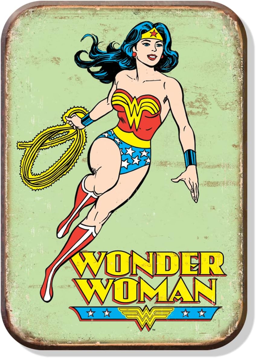 Desperate Enterprises Wonder Woman – Imán retro para refrigerador, divertidos imanes para oficina, hogar y escuela, fabricado en los Estados Unidos