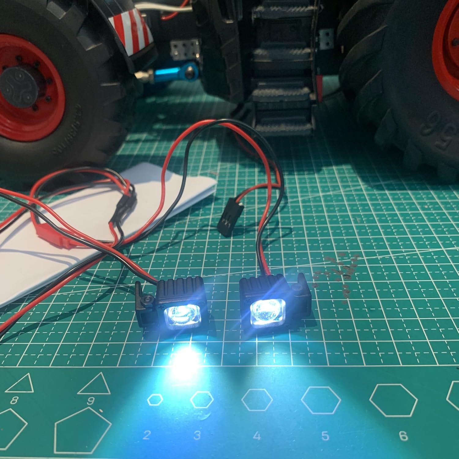Barra de luz RC con carcasa de metal, lente rectangular, 2 unidades, luces RC Crawler Accesorios para Axial SCX10 Traxxas TRX4 TRX4M Arrma Senton