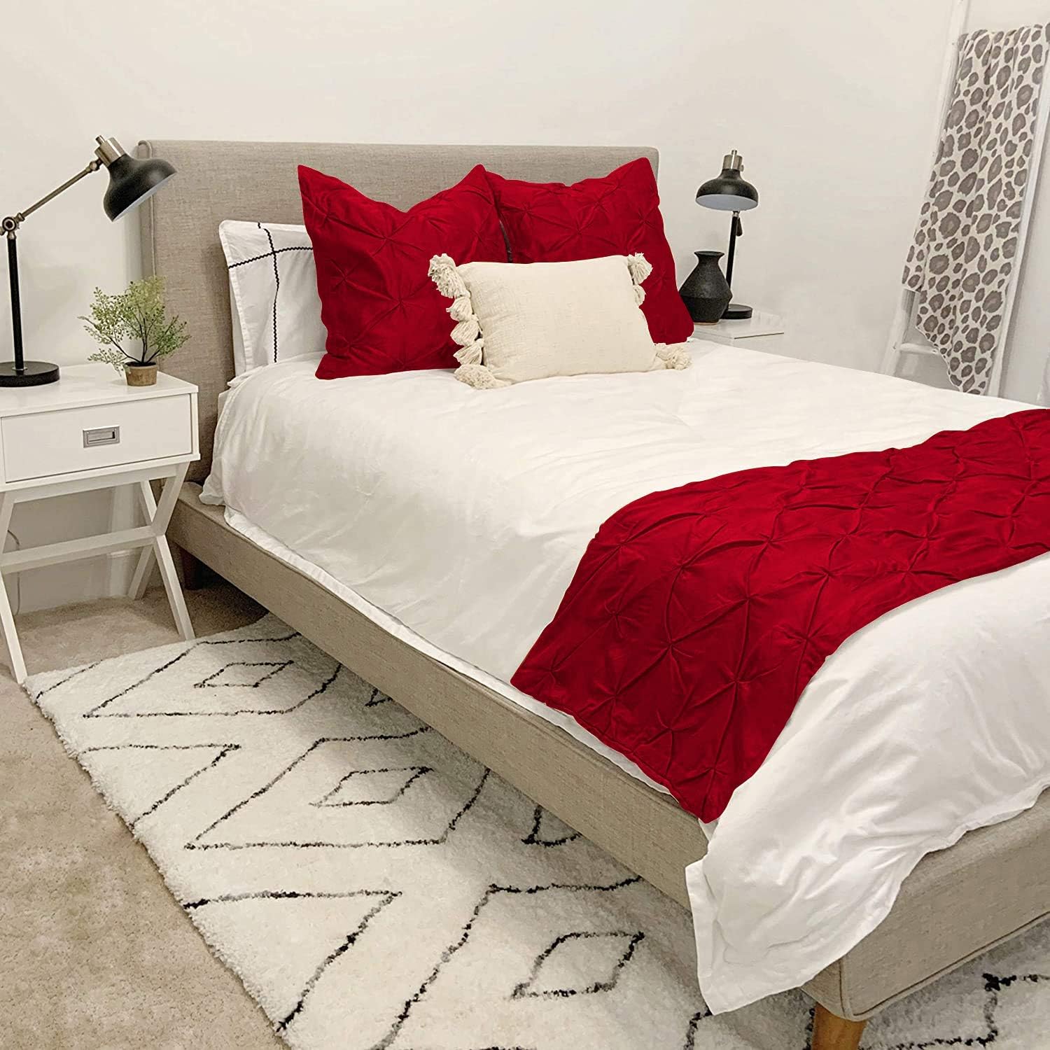 HOME BEDDING COLLECTION Camino de cama plisado de 800 hilos 100 % algodón natural liso, bufanda decorativa de fácil cuidado, 1 camino de cama