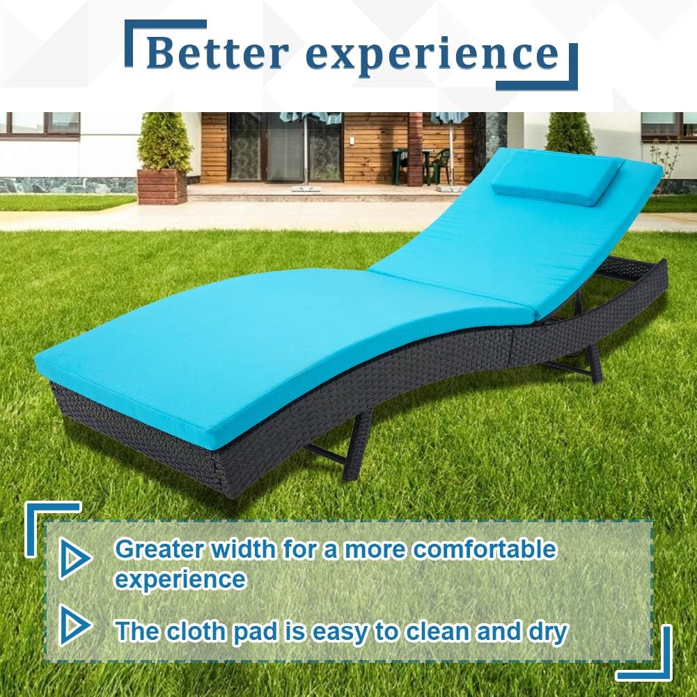 SOLAURA Tumbona de patio para exteriores ajustable, silla reclinable de mimbre negra para todo tipo de clima y sofá con cojín grueso azul y cama