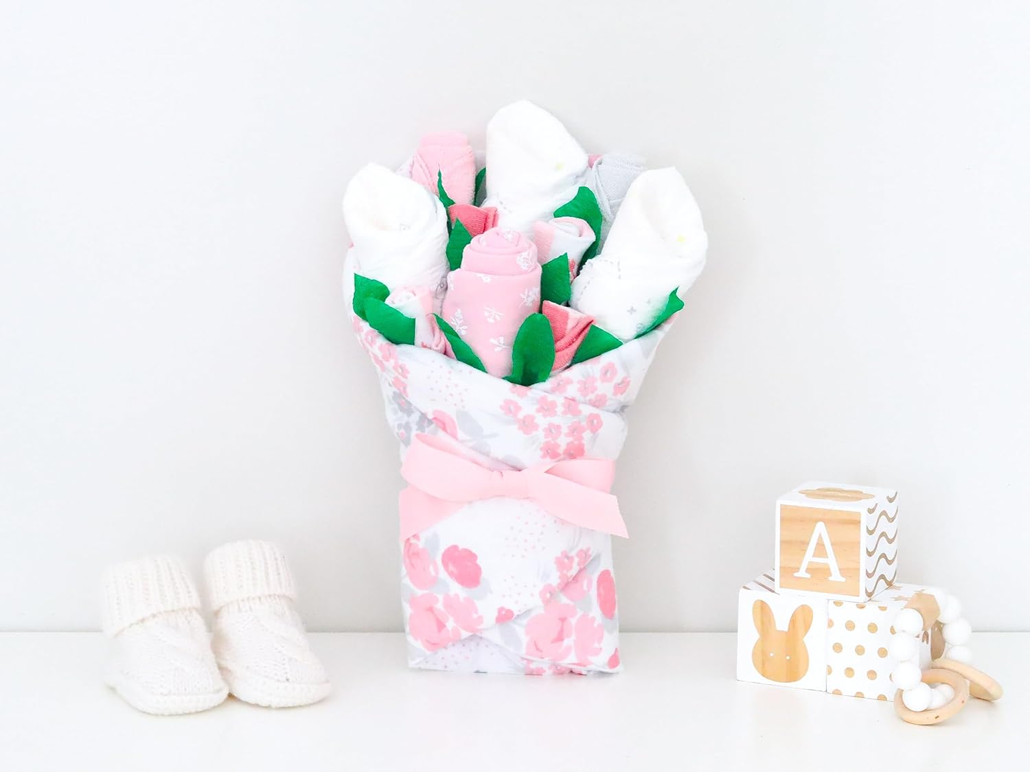 Juego de regalo para niña, juego de 8 piezas hechas a mano con ramos de Baby Blossom para niña, cesta de regalo para niña recién nacida, regalo de
