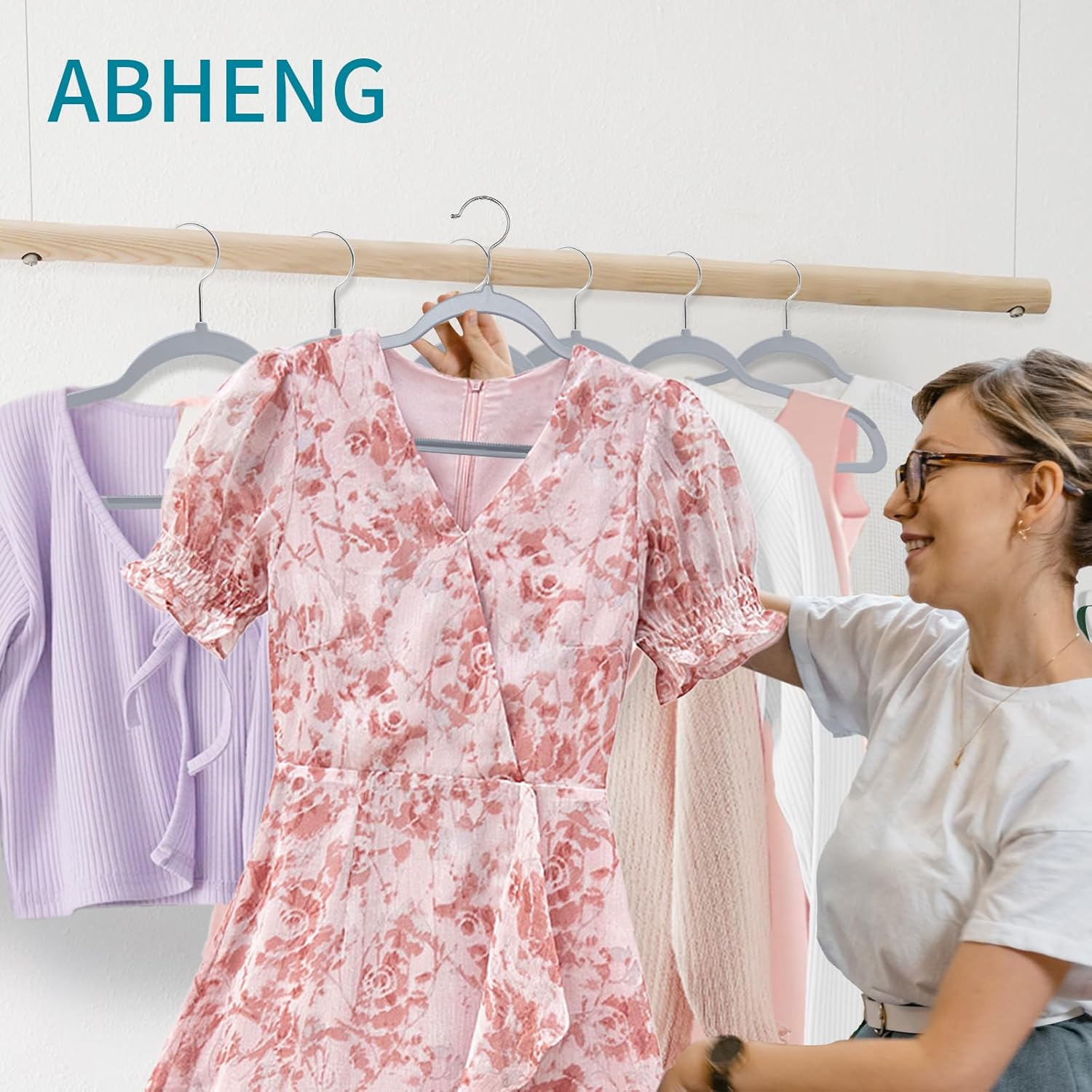 UAPY0130G – Paquete de 30 perchas para ropa, perchas de plástico antideslizante, gancho giratorio de 360, ahorro de espacio, 0.2 pulgadas de grosor,