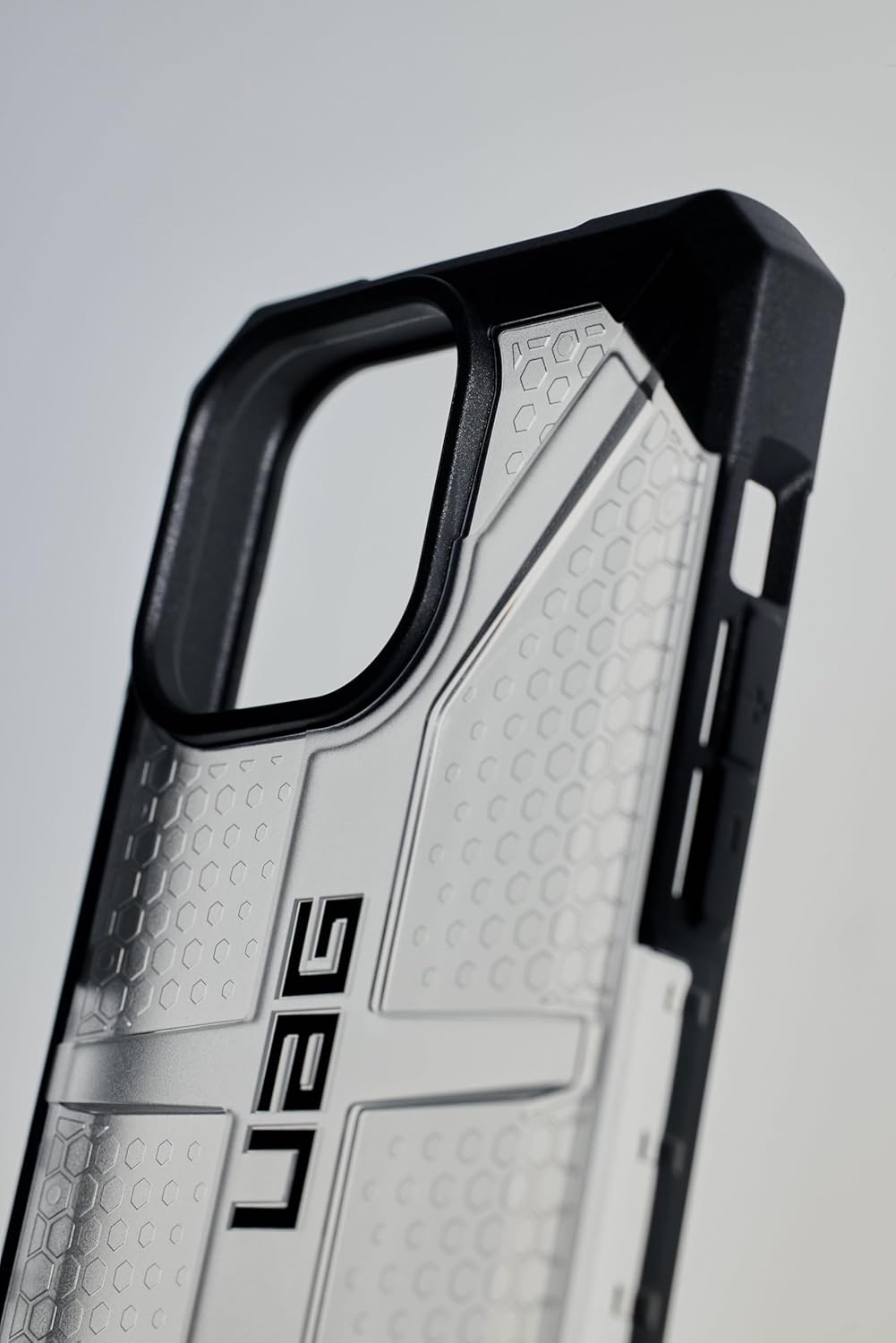 URBAN ARMOR GEAR UAG – Funda diseñada para iPhone 15 Plus, hielo de plasma de 6.7 pulgadas, con cordón cruzado UAG para teléfono civil, correa