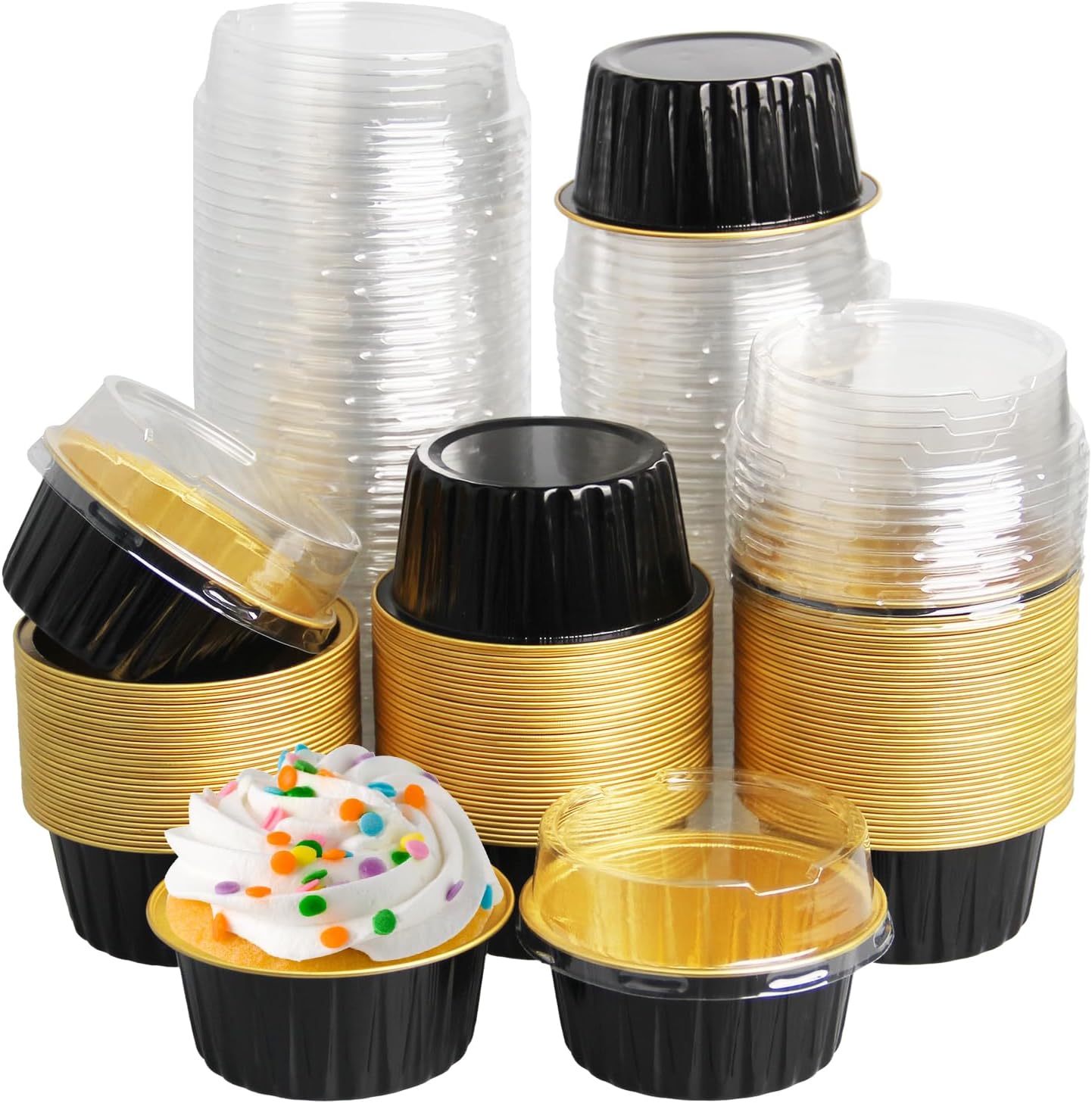Paquete de 100 ramequines desechables de 5 onzas de papel de aluminio de oro negro con tapas, moldes desechables para magdalenas, magdalenas para
