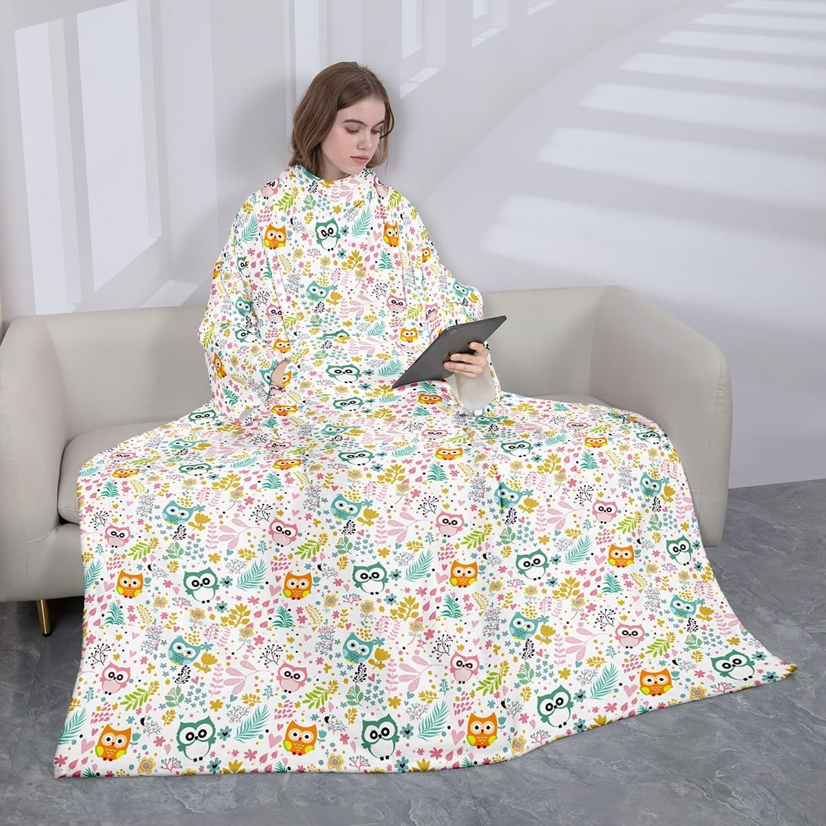 jejeloiu Manta de forro polar con mangas y bolsillo de 50 x 70 pulgadas, manta de forro polar floral de búho de dibujos animados con mangas para