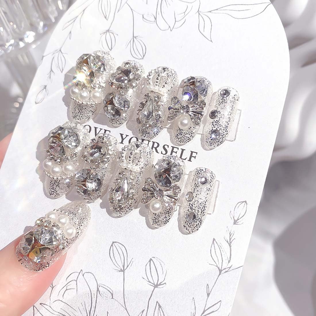Uñas postizas a presión de almendra, ovaladas, medianas, uñas postizas acrílicas con diamantes de imitación 3D, diseños de lazo con purpurina en