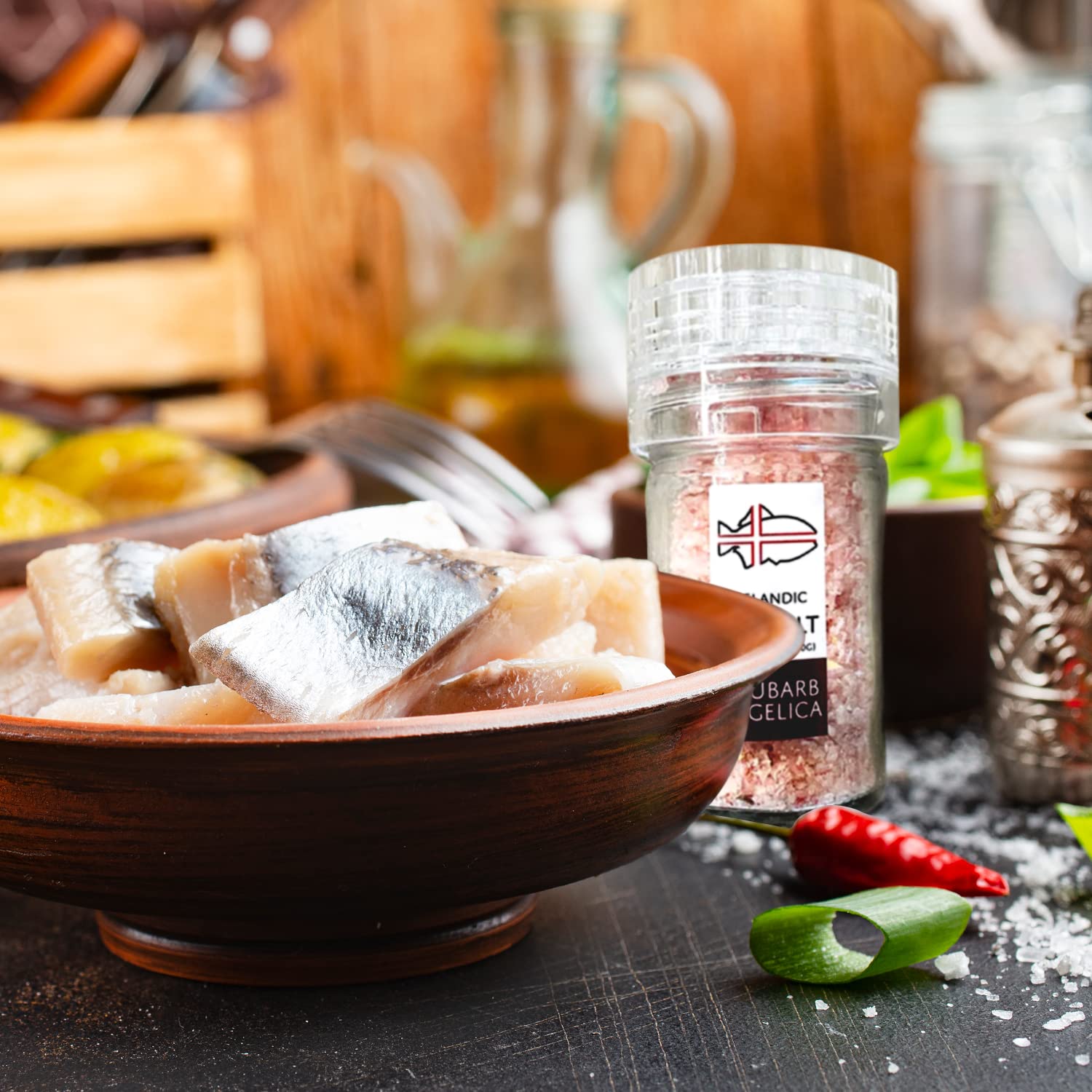 Sal marina islandesa  Sal marina saborizada hecha a mano, con todos los ingredientes naturales y sal escamosa pura de Islandia (ruibarbo angélica,